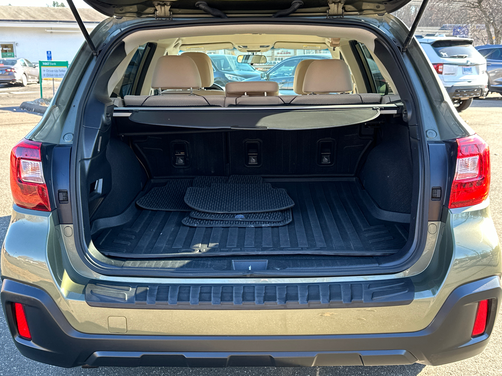 2018 Subaru Outback 2.5i Premium 24