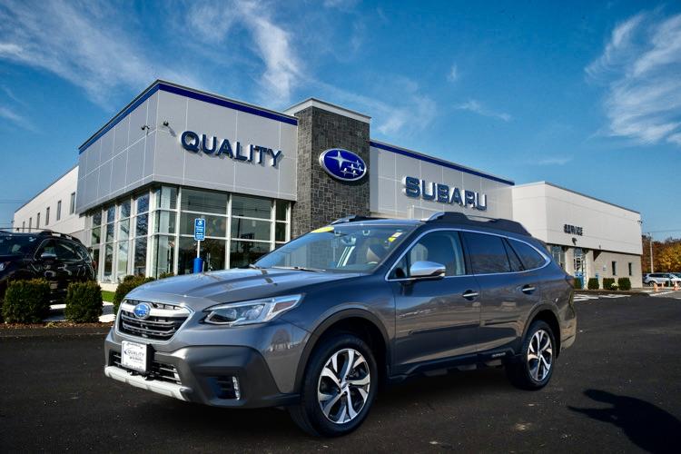 2022 Subaru Outback Touring 1