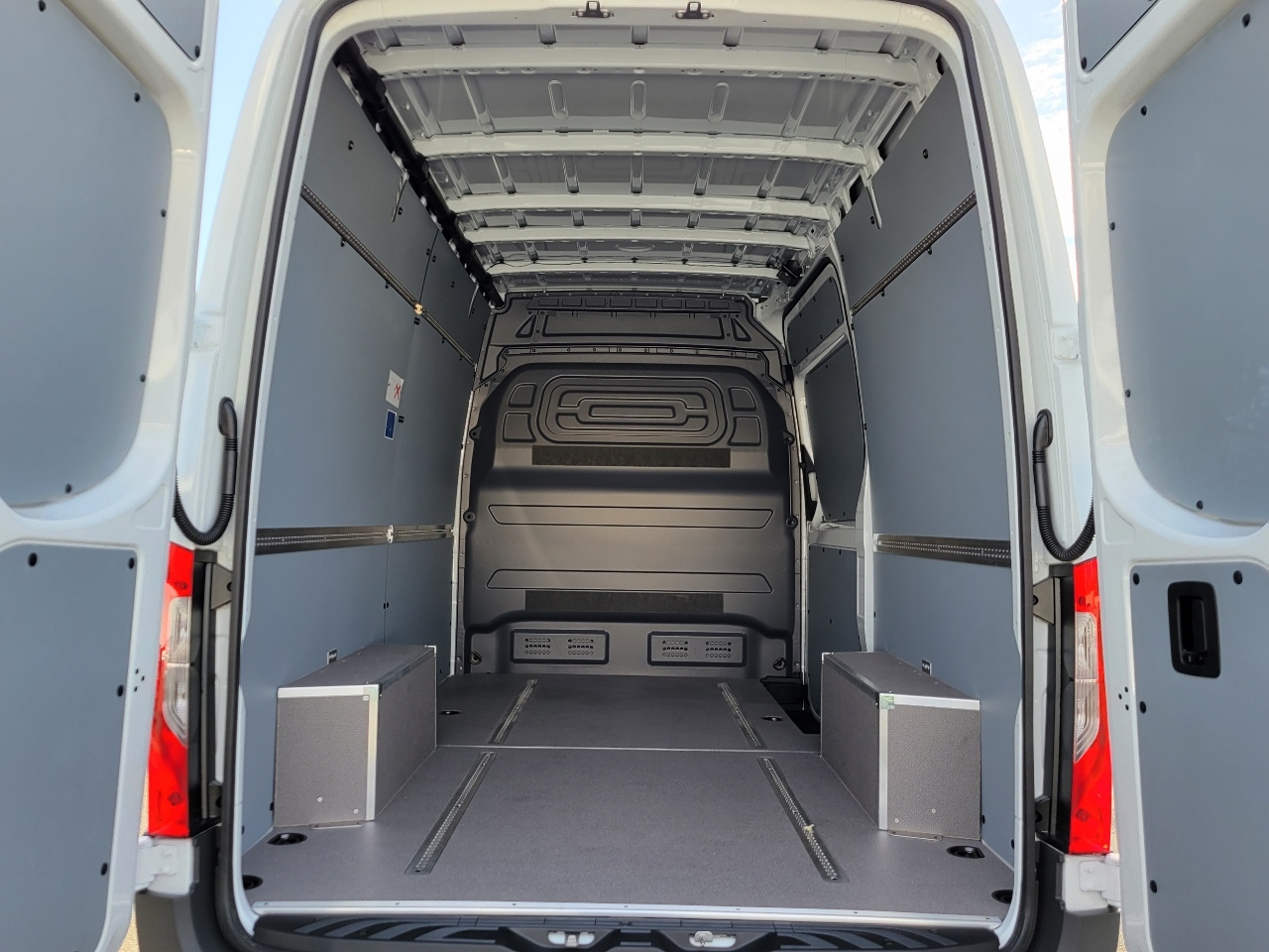 2024 Mercedes-Benz Sprinter Cargo Van  5