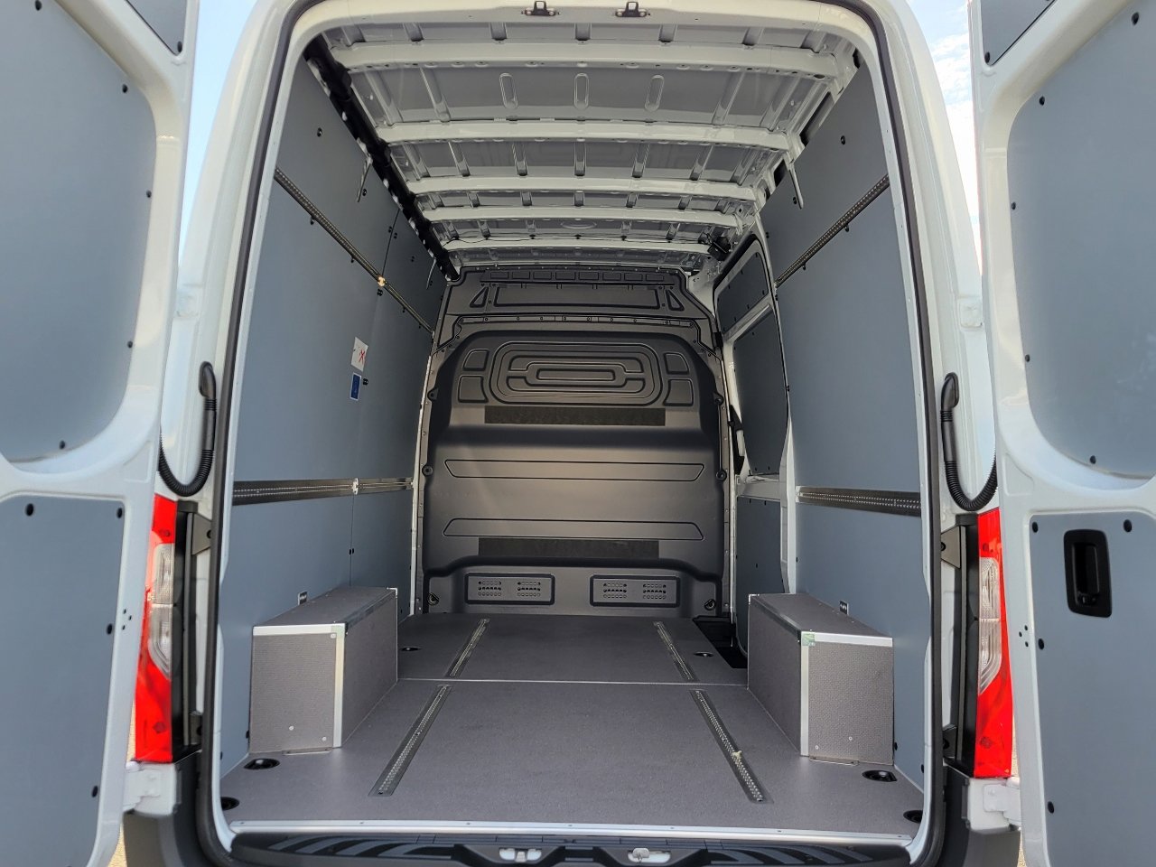 2024 Mercedes-Benz Sprinter Cargo Van  17