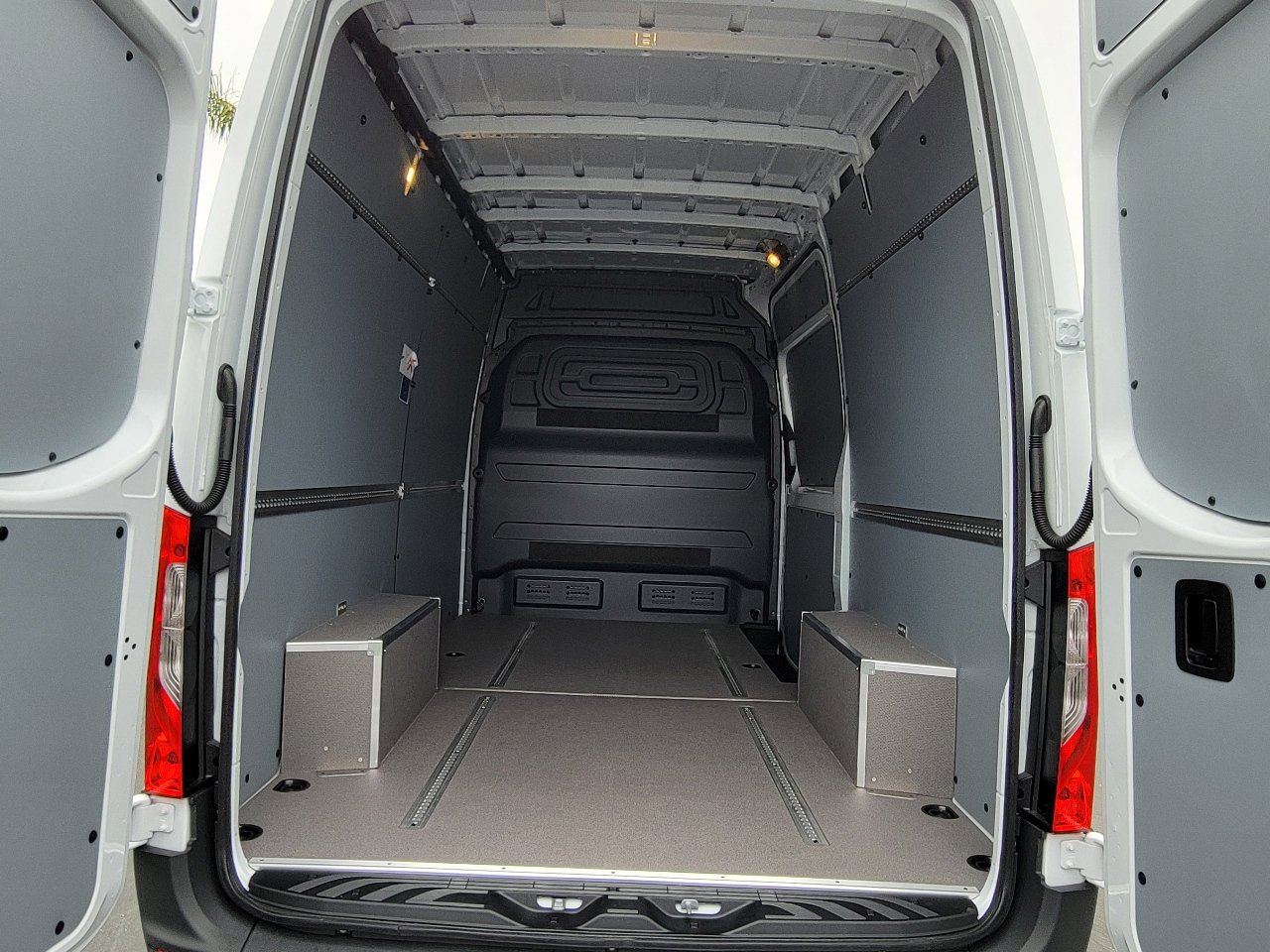 2024 Mercedes-Benz Sprinter Cargo Van  18