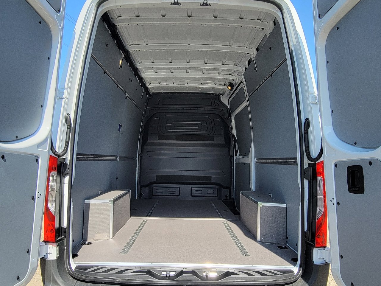 2024 Mercedes-Benz Sprinter Cargo Van  18