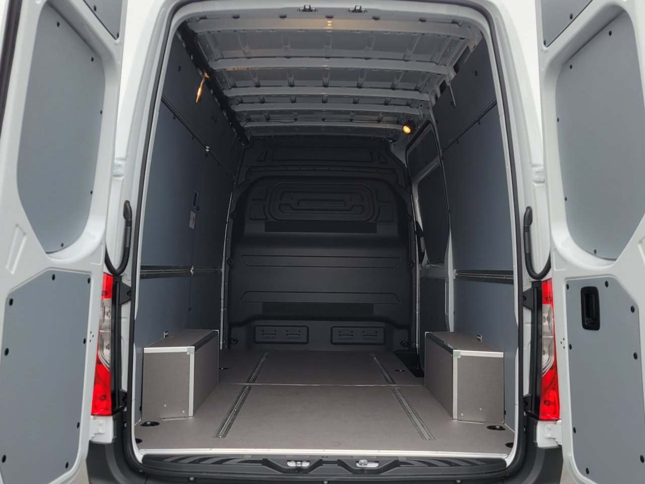 2024 Mercedes-Benz Sprinter Cargo Van  18