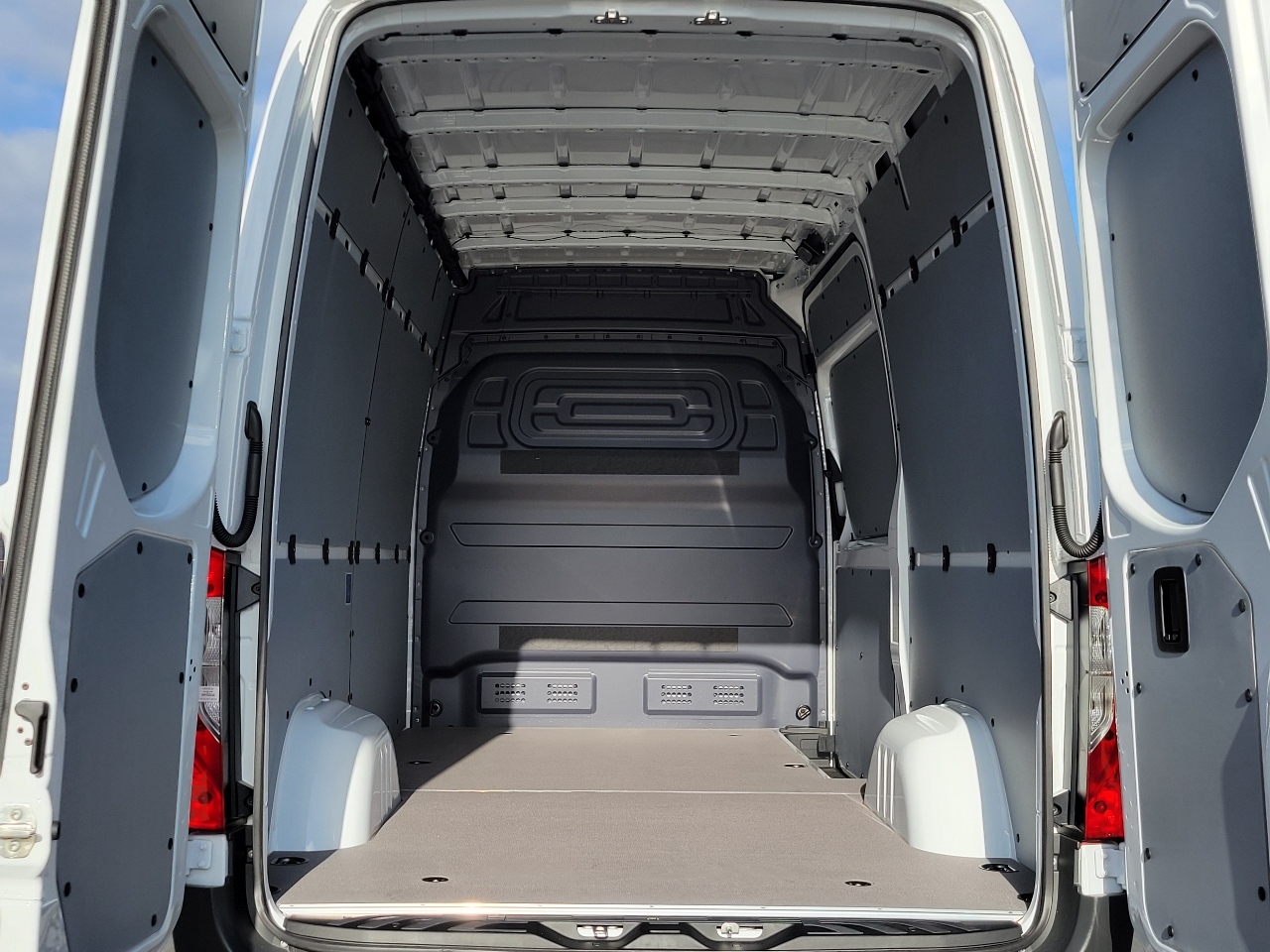 2024 Mercedes-Benz Sprinter Cargo Van  6