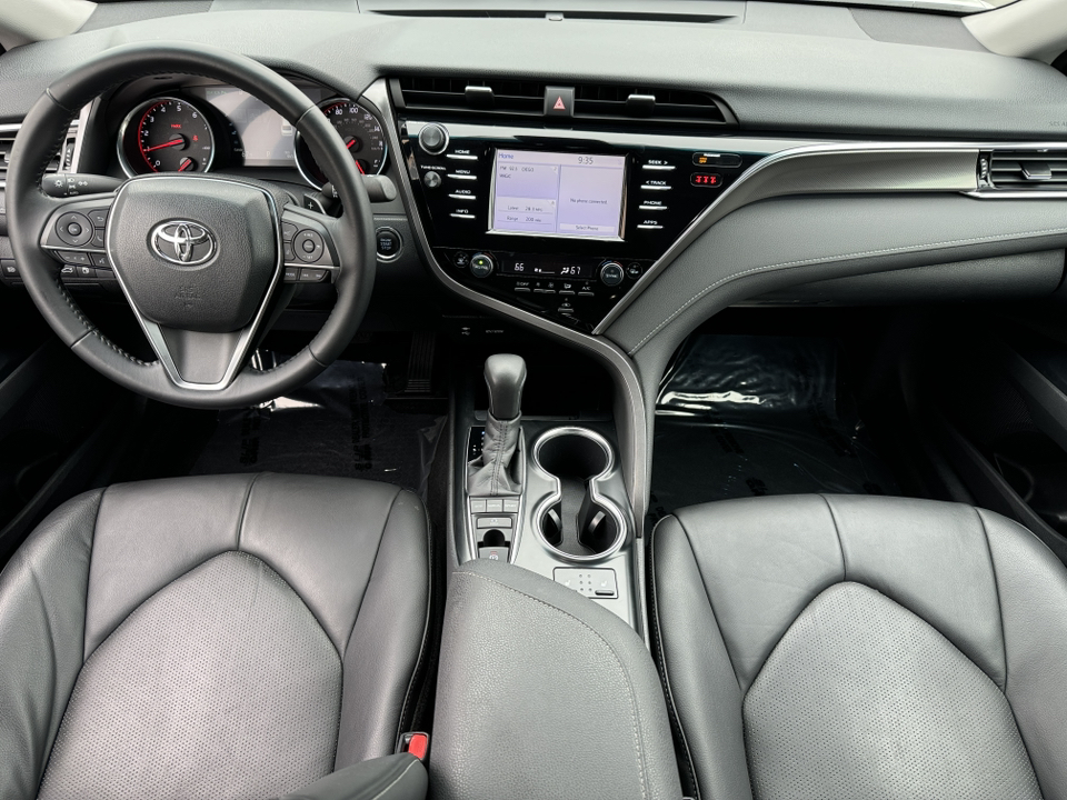 2018 Toyota Camry XSE 4