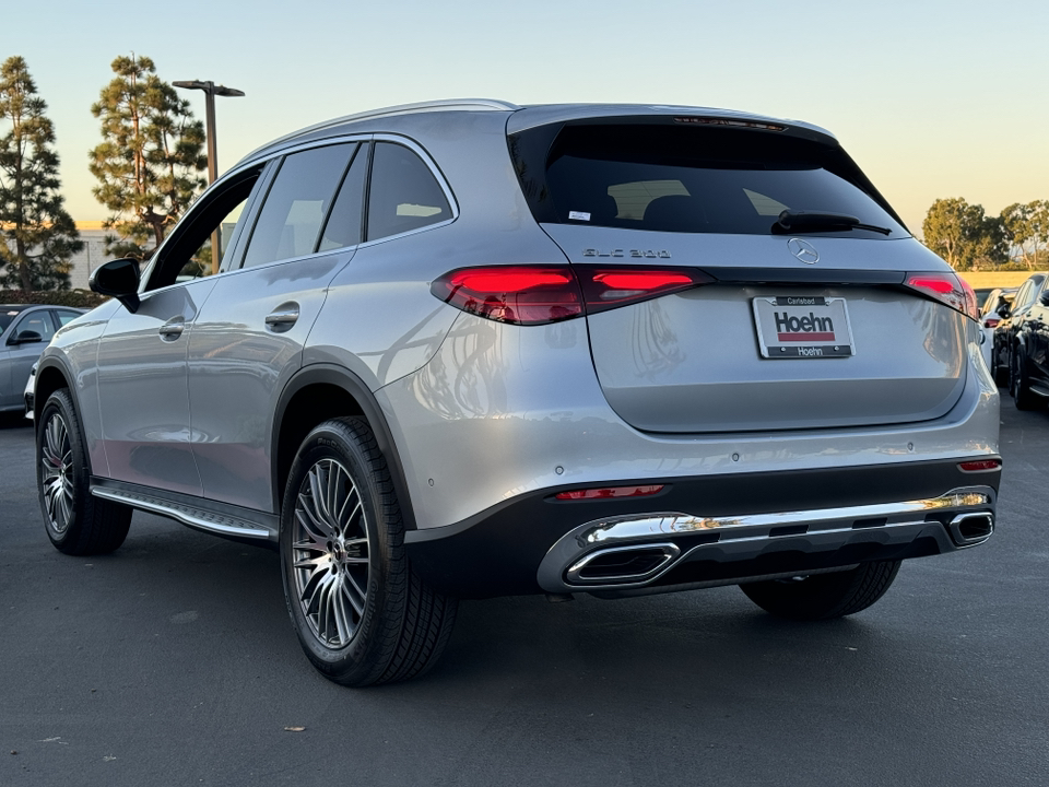 2025 Mercedes-Benz GLC GLC 300 6