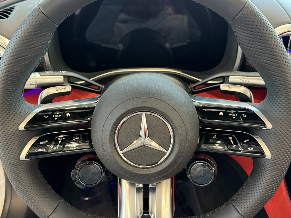 2025 Mercedes-Benz SL AMG SL 43 Roadster 12