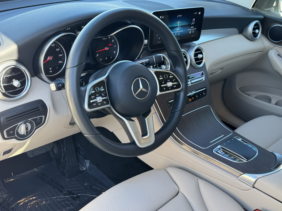 2021 Mercedes-Benz GLC GLC 300 17