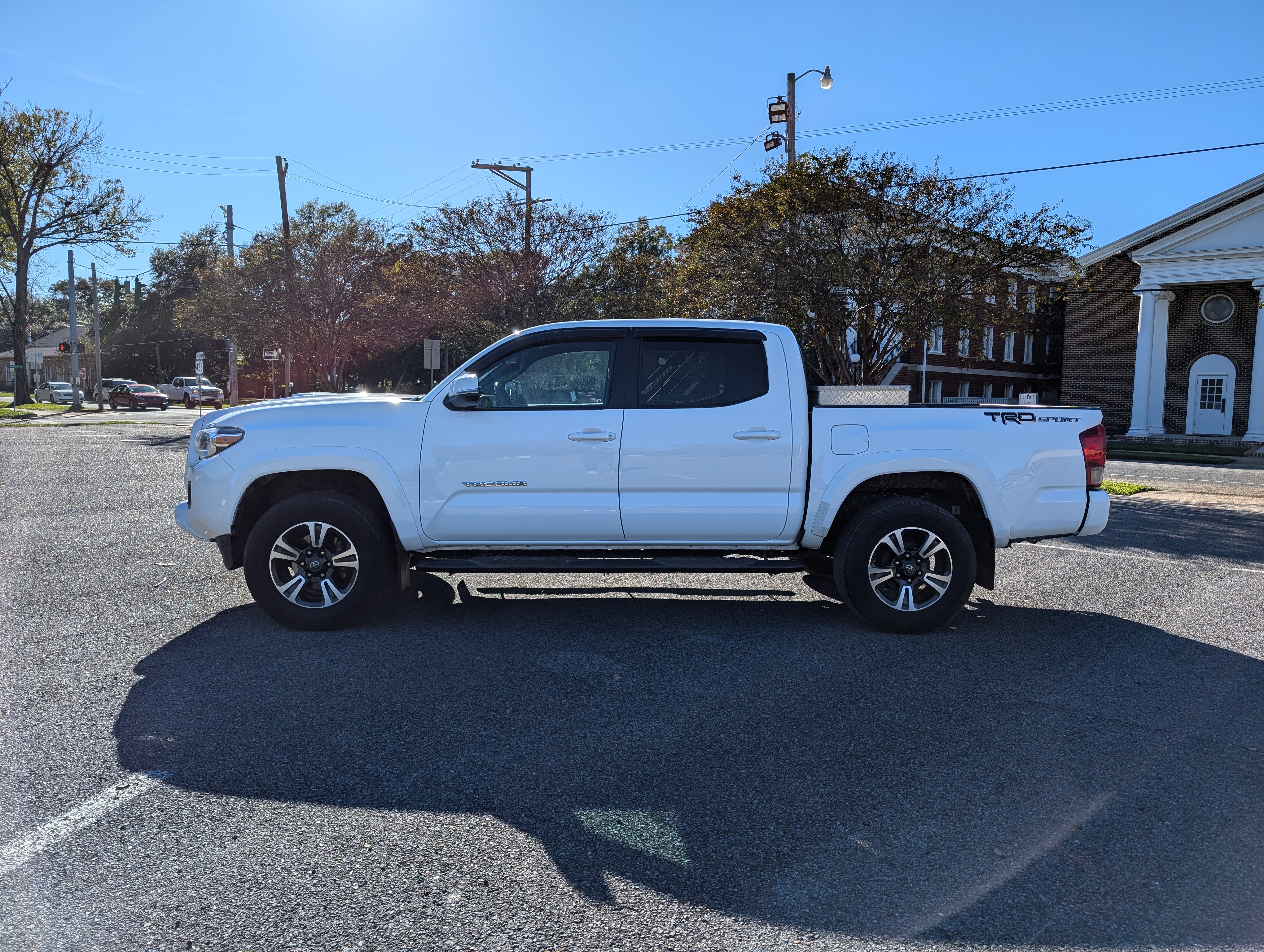 2016 Toyota Tacoma SR5 Double Cab Long Bed V6 6AT 2WD 2