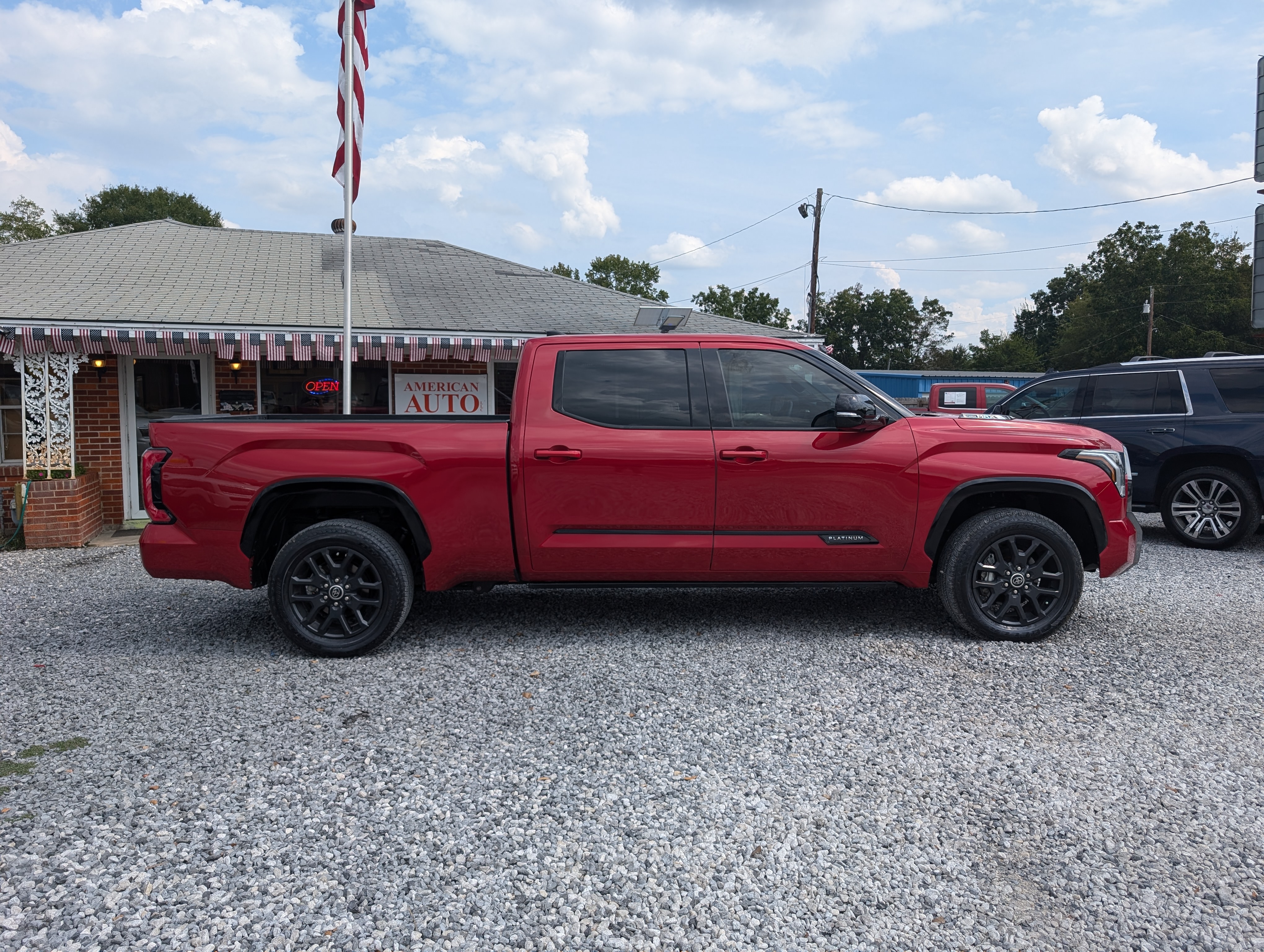 2023 Toyota Tundra Platinum CrewMax 4WD Long Bed Hybrid 7