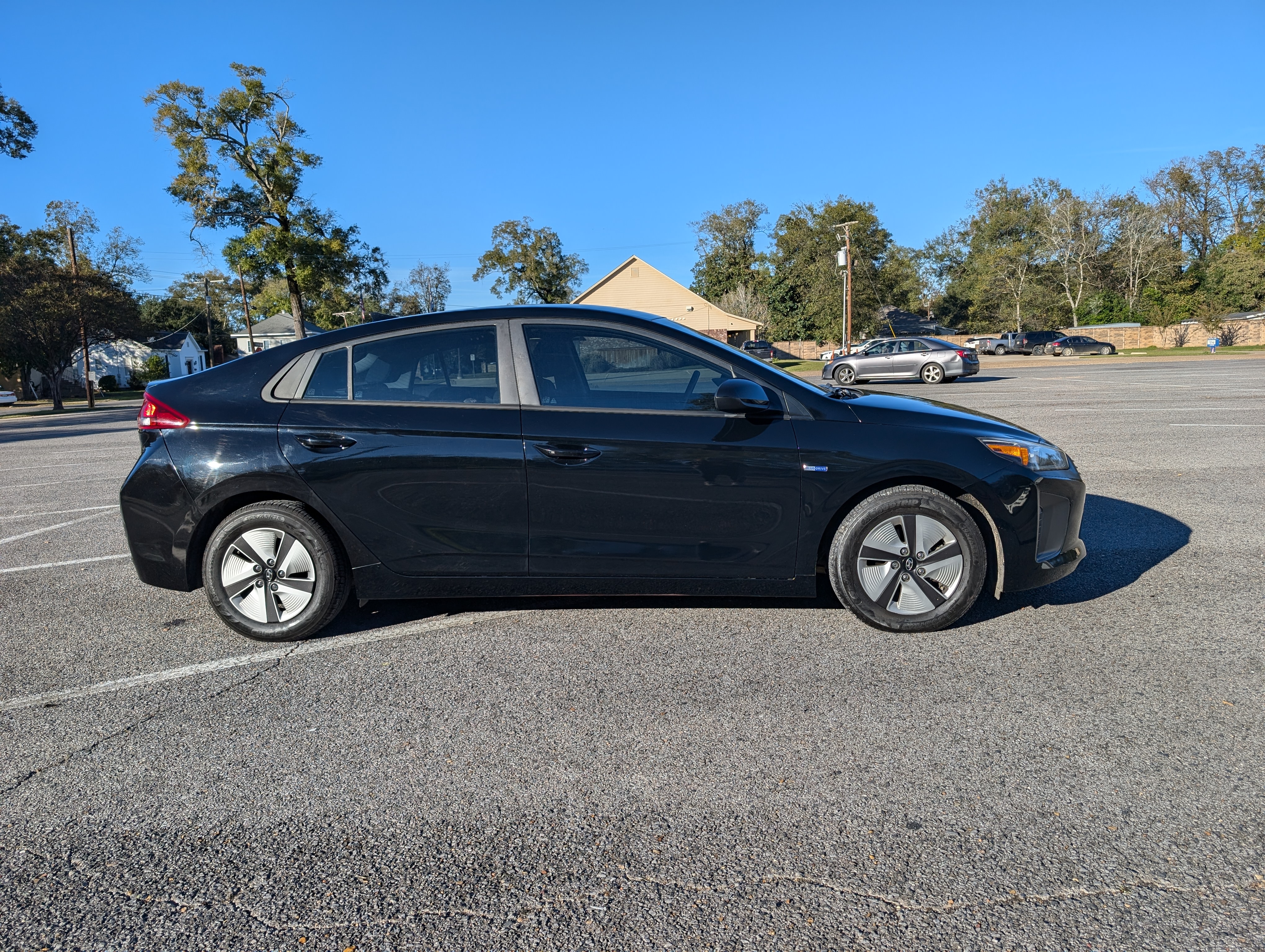 2019 Hyundai Ioniq Hybrid Blue 7