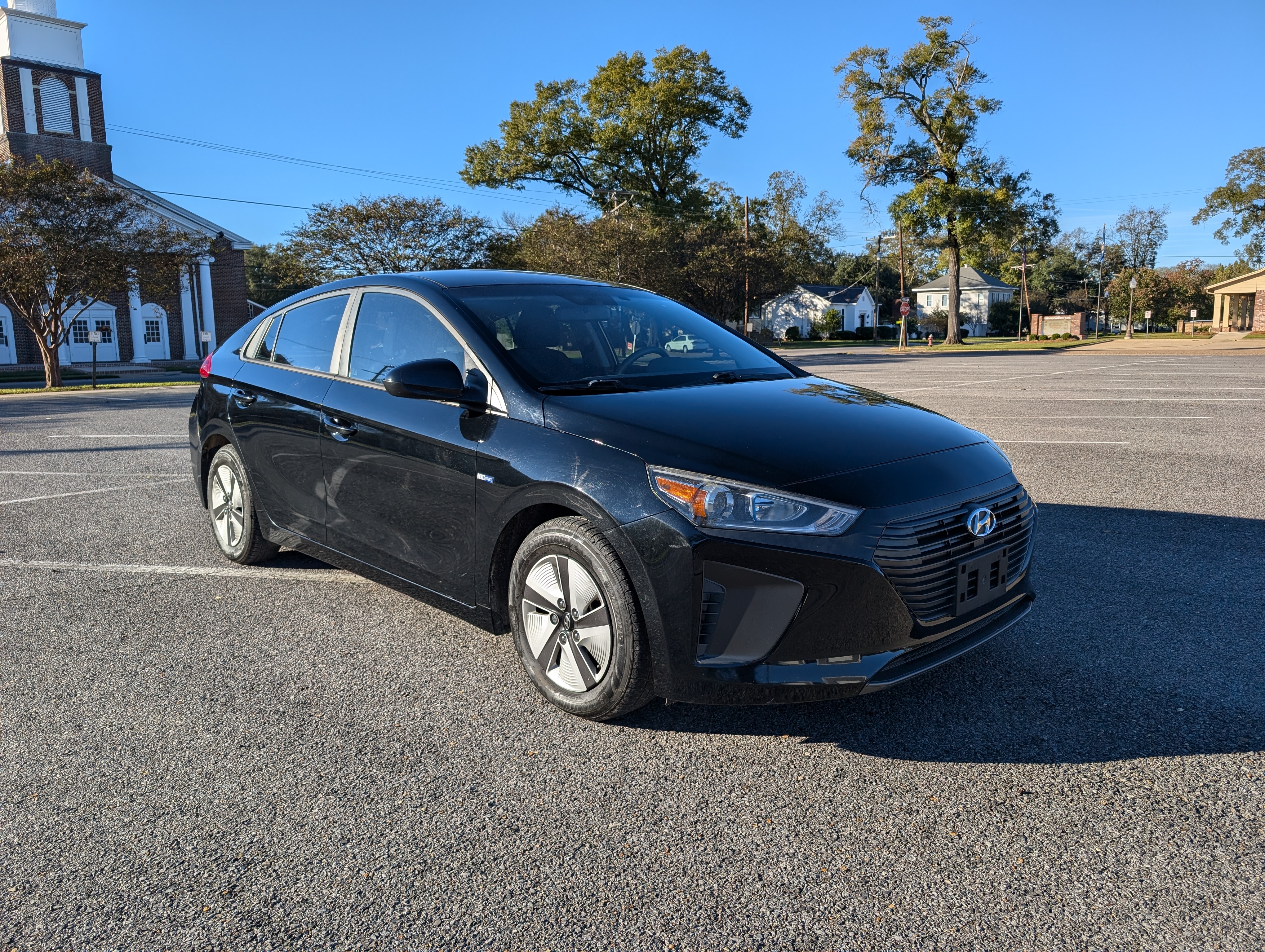 2019 Hyundai Ioniq Hybrid Blue 8