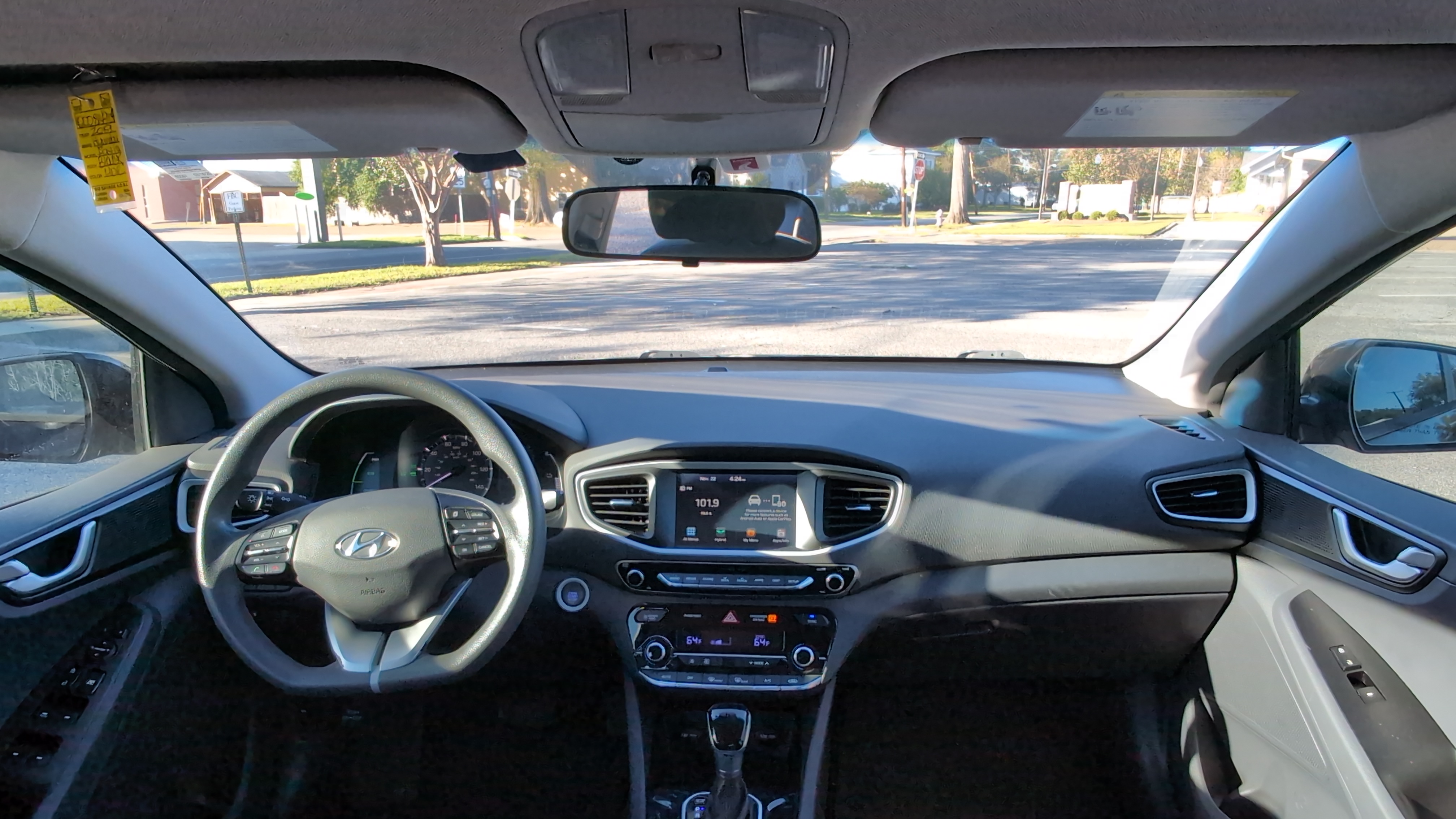 2019 Hyundai Ioniq Hybrid Blue 31