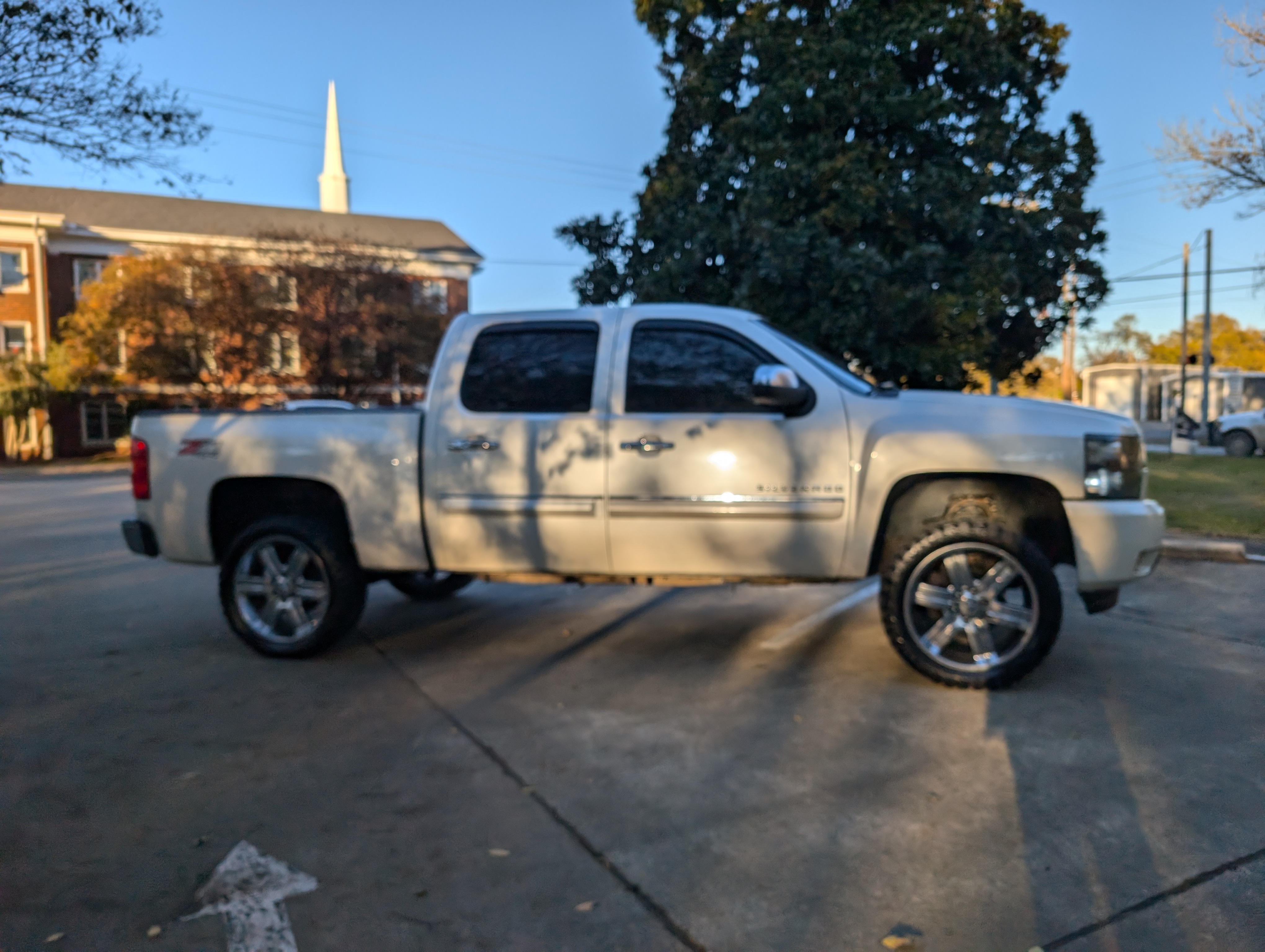 2012 Chevrolet Silverado 1500 LTZ Crew Cab 4WD 7