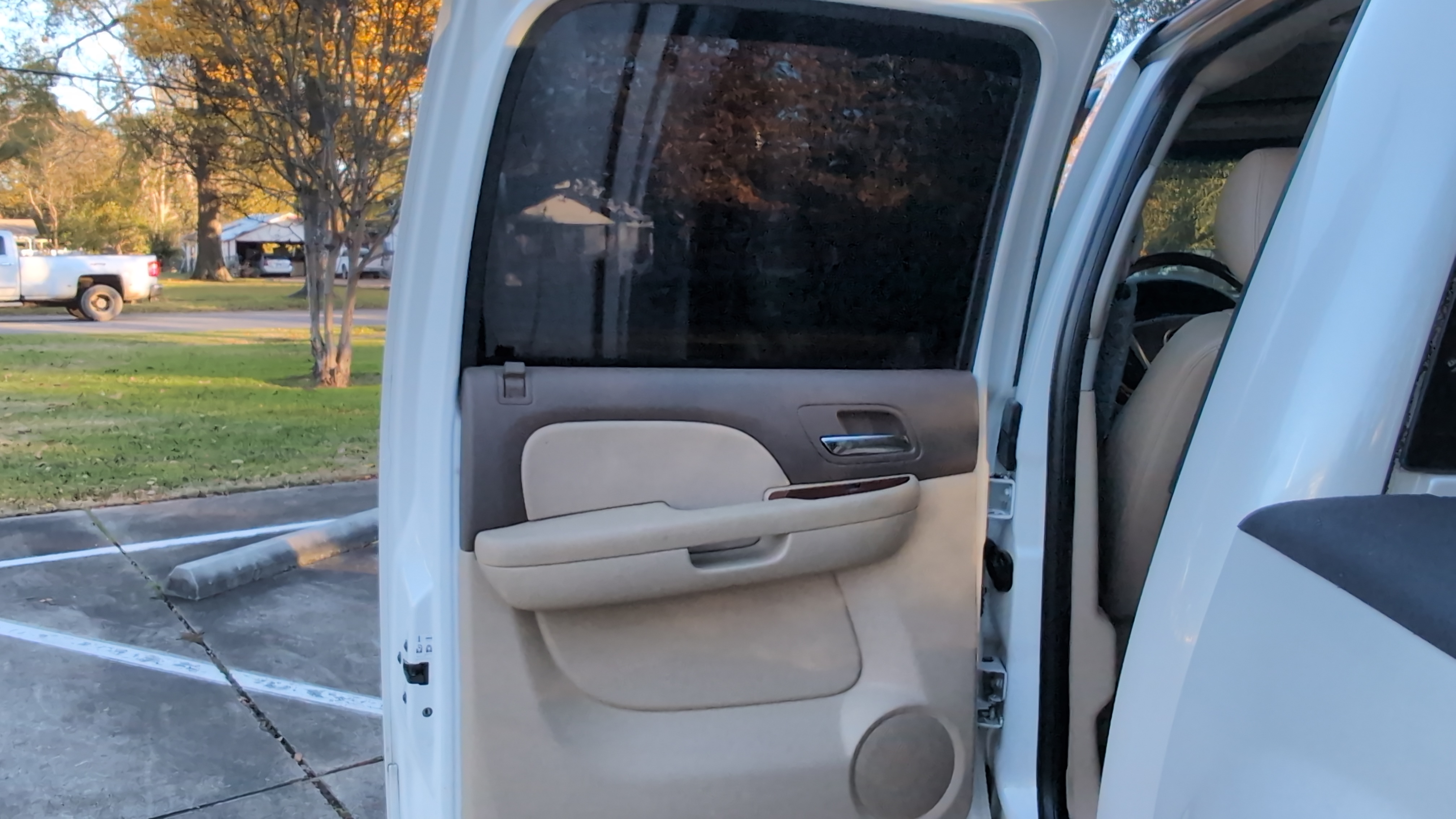 2012 Chevrolet Silverado 1500 LTZ Crew Cab 4WD 28