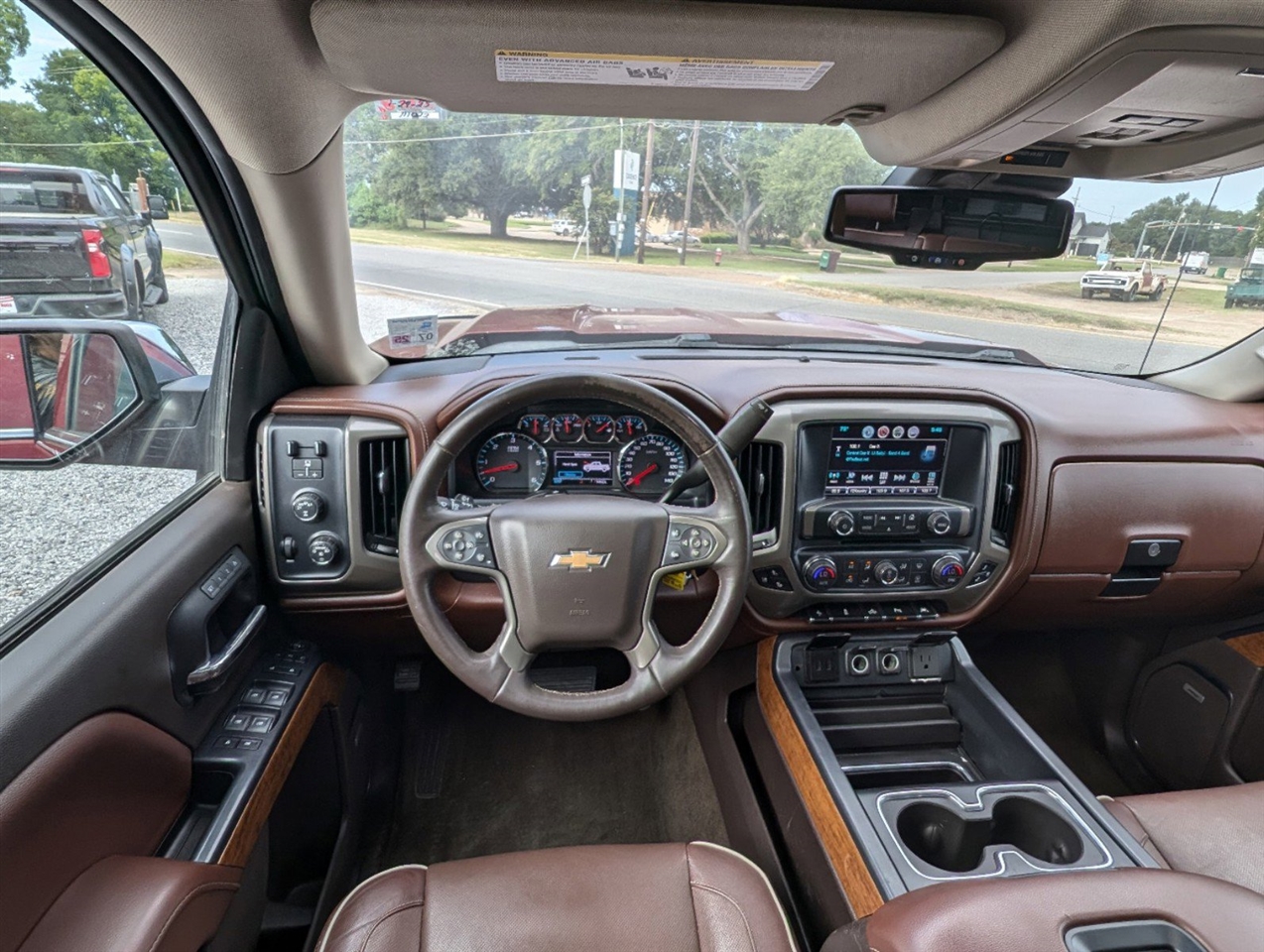 2018 Chevrolet Silverado 1500 High Country Crew Cab Long Box 4WD 31