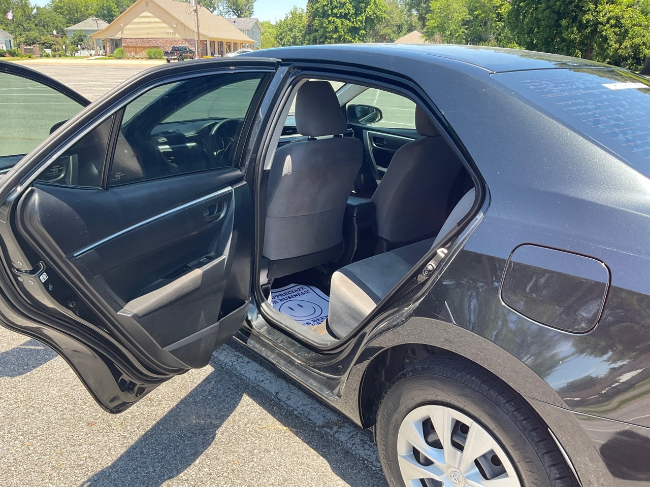 2015 Toyota Corolla LE CVT 10