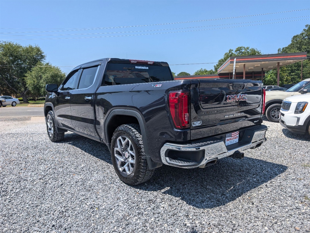 2022 GMC Sierra 1500 SLT Crew Cab 4WD 3