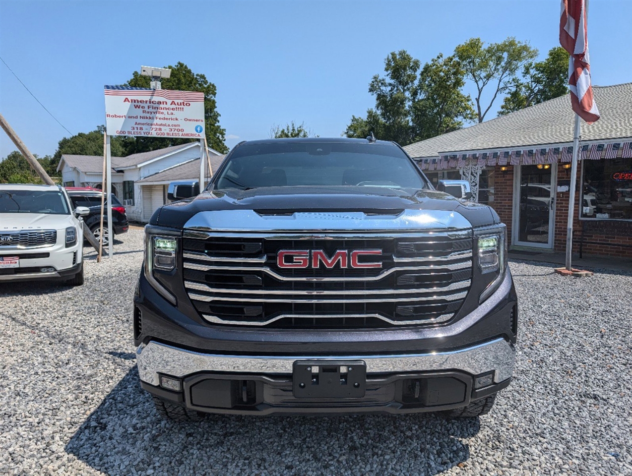 2022 GMC Sierra 1500 SLT Crew Cab 4WD 9