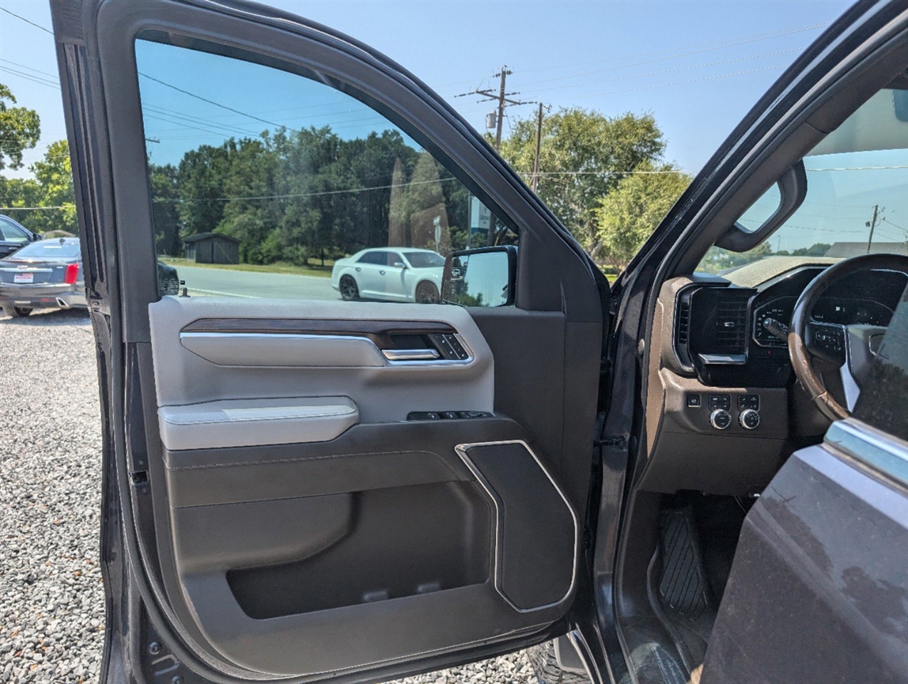 2022 GMC Sierra 1500 SLT Crew Cab 4WD 11