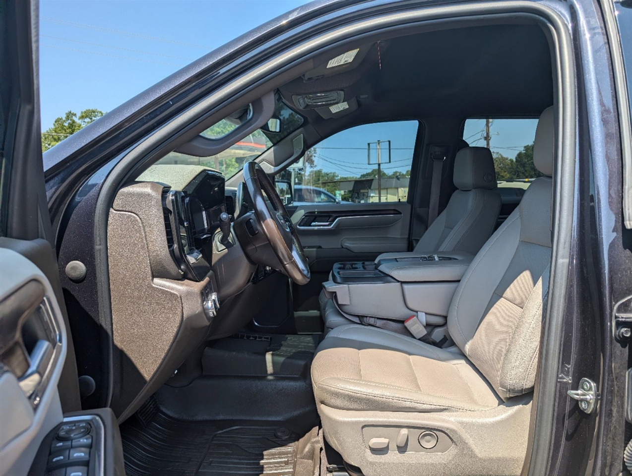 2022 GMC Sierra 1500 SLT Crew Cab 4WD 14