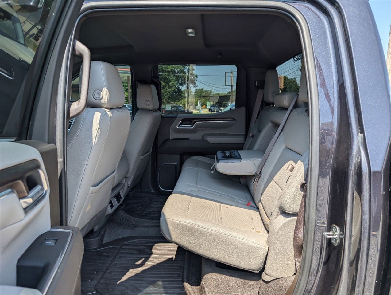 2022 GMC Sierra 1500 SLT Crew Cab 4WD 26