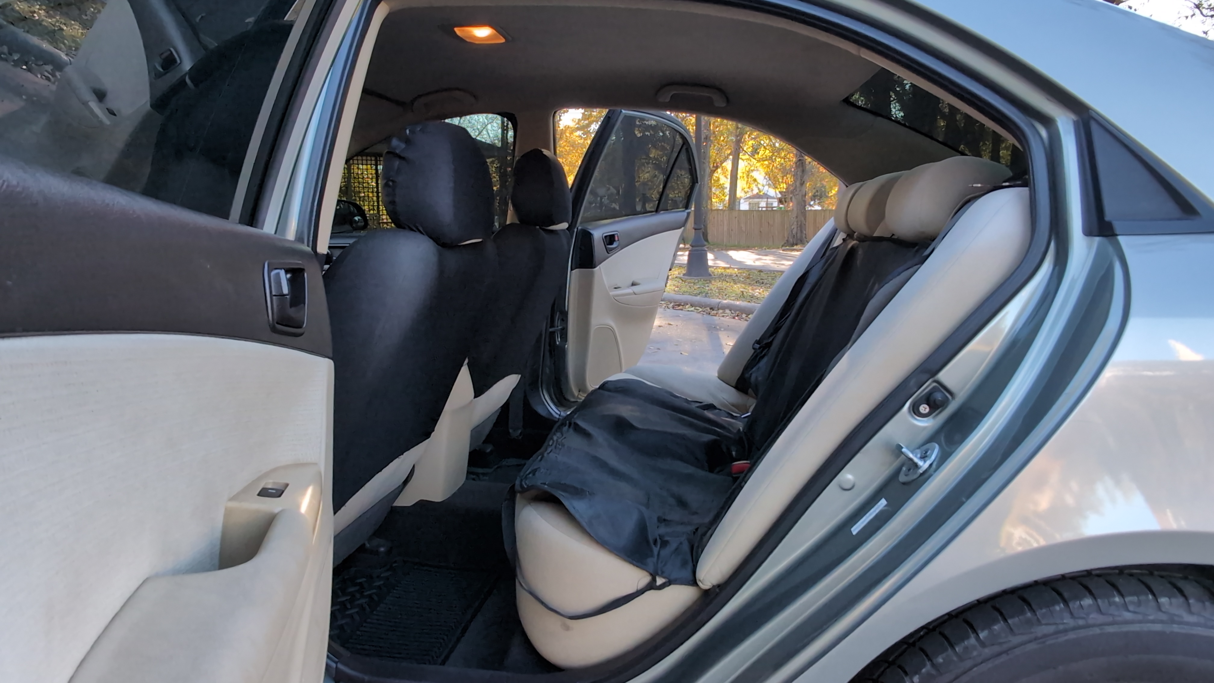 2010 Hyundai Sonata GLS 30