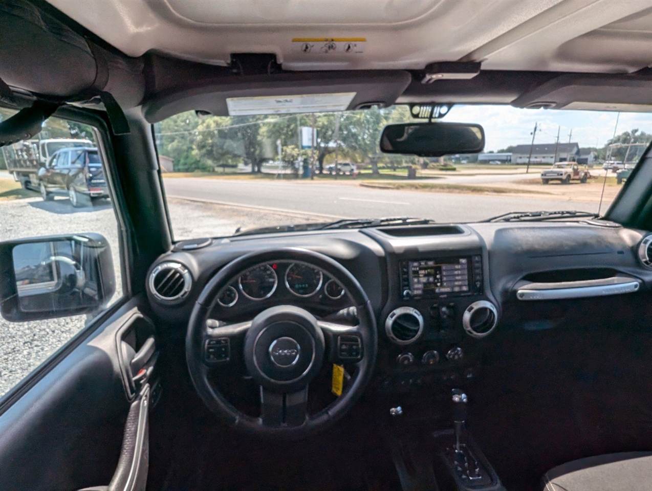 2017 Jeep Wrangler Unlimited Rubicon 4WD 30