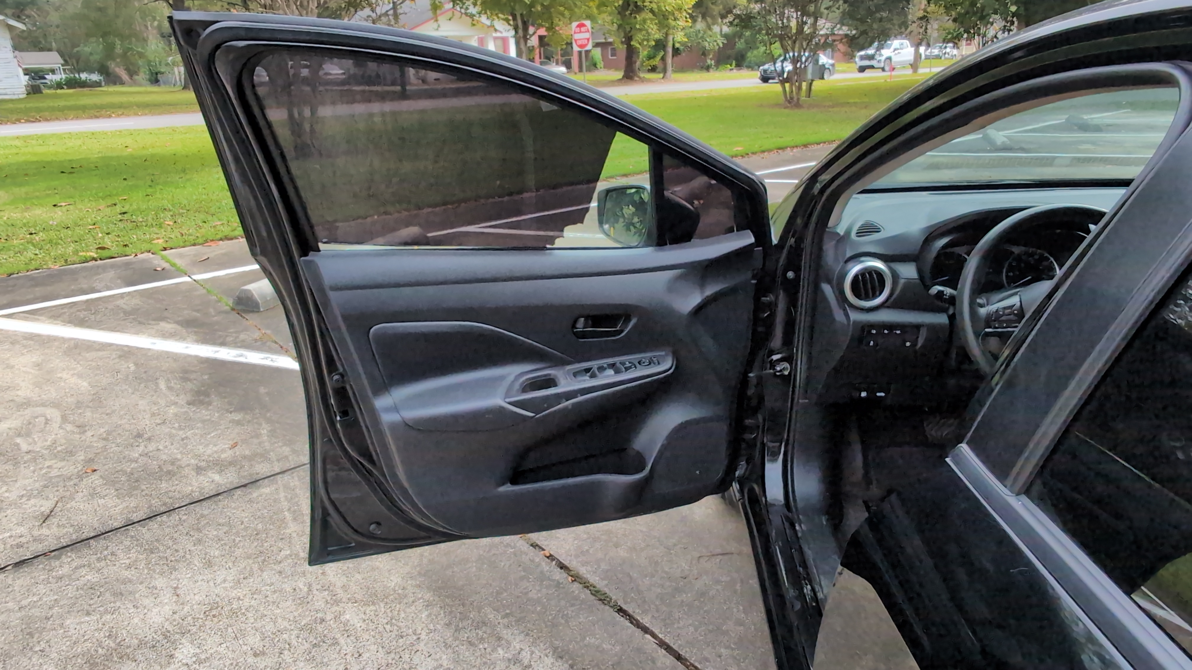 2021 Nissan Versa S CVT 11