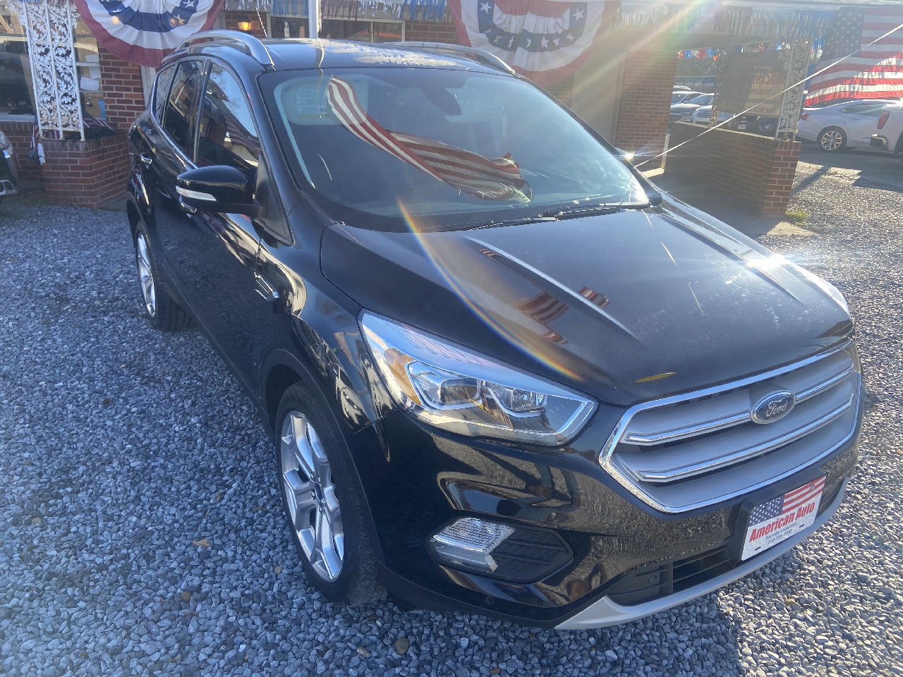 2019 Ford Escape Titanium FWD 2