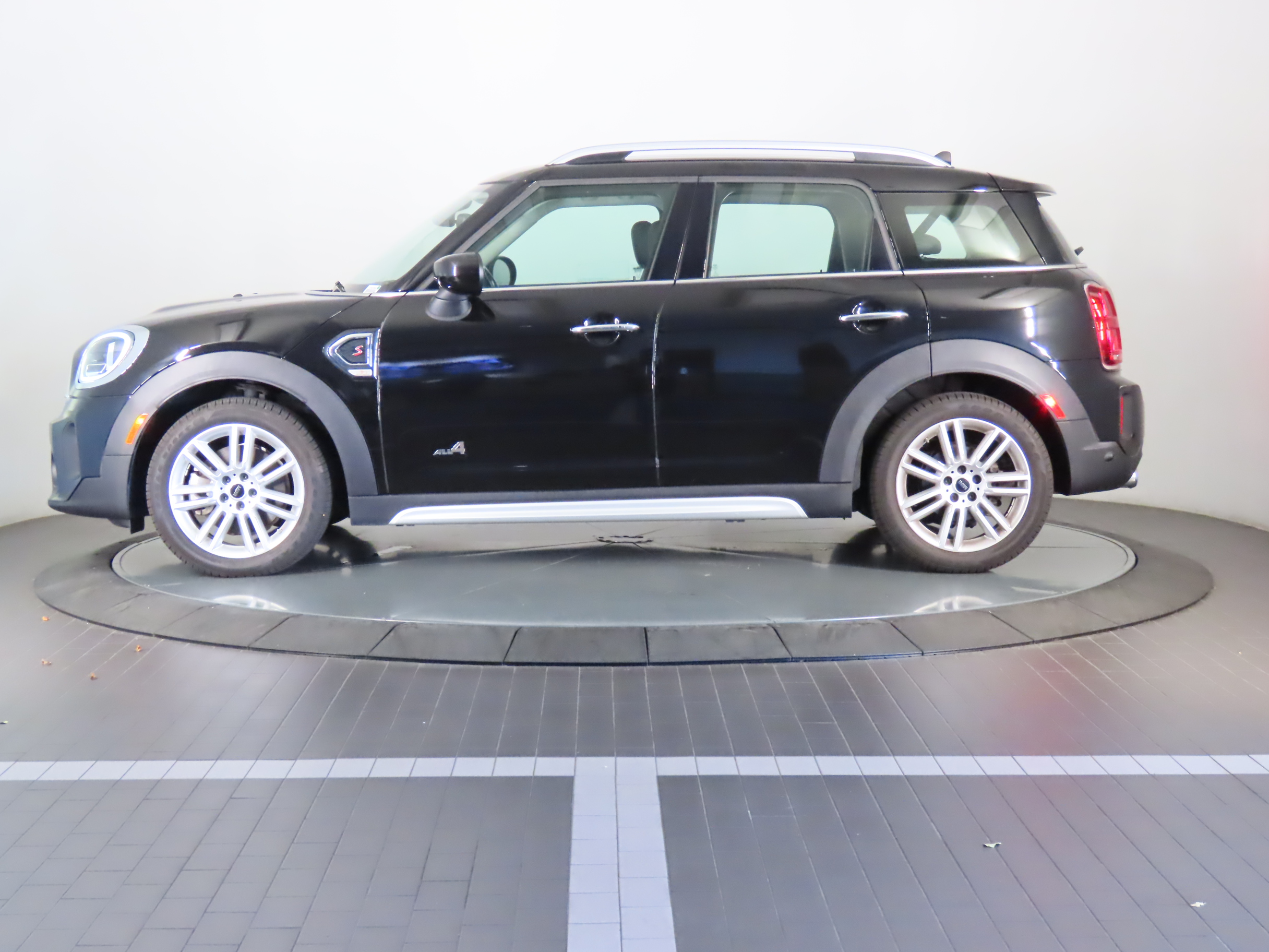 2022 MINI Cooper S Countryman Classic 2