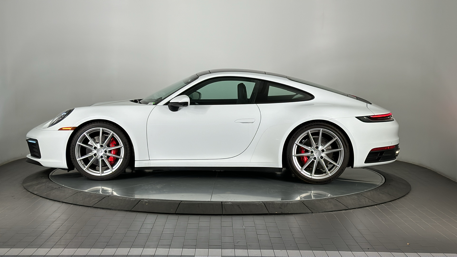 2020 Porsche 911 Carrera S 2