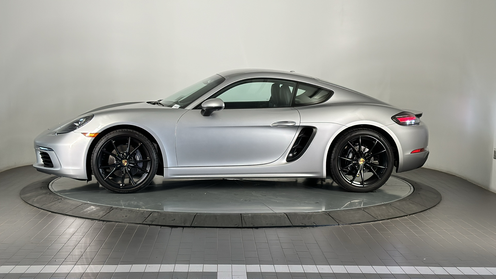 2024 Porsche 718 Cayman  2