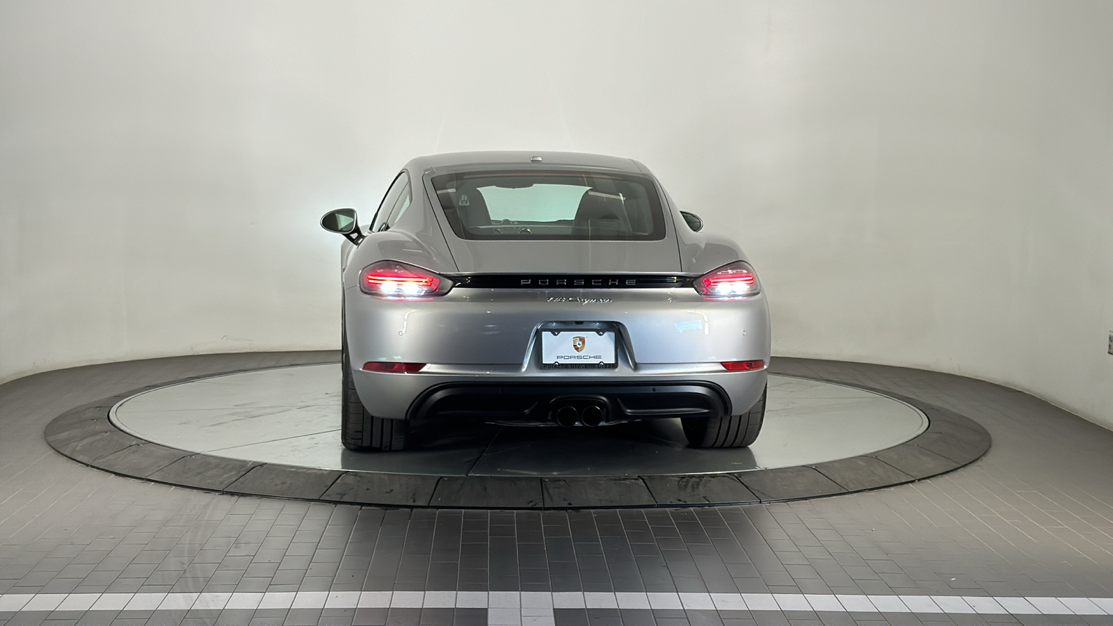 2024 Porsche 718 Cayman  4