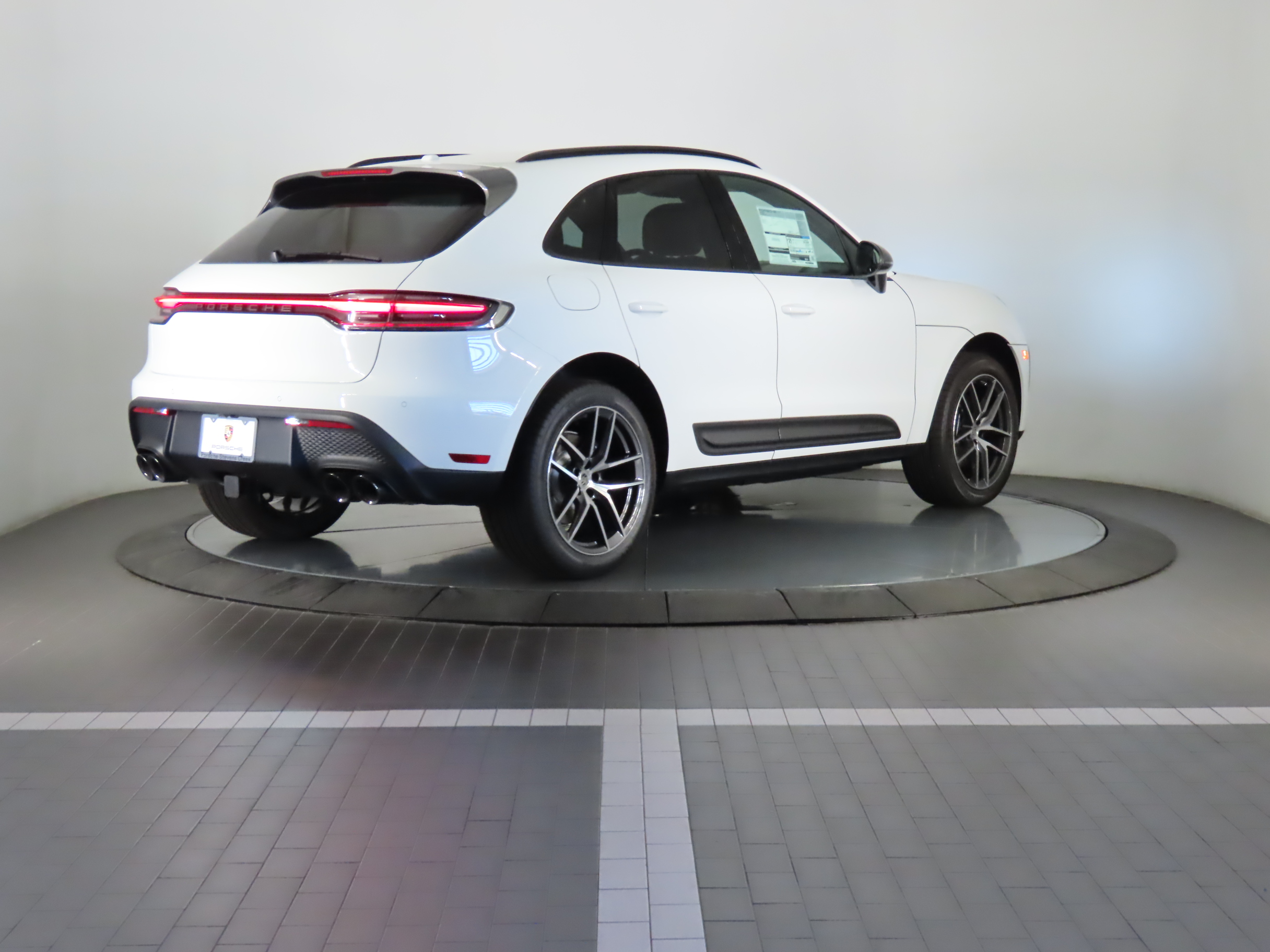 2024 Porsche Macan  5