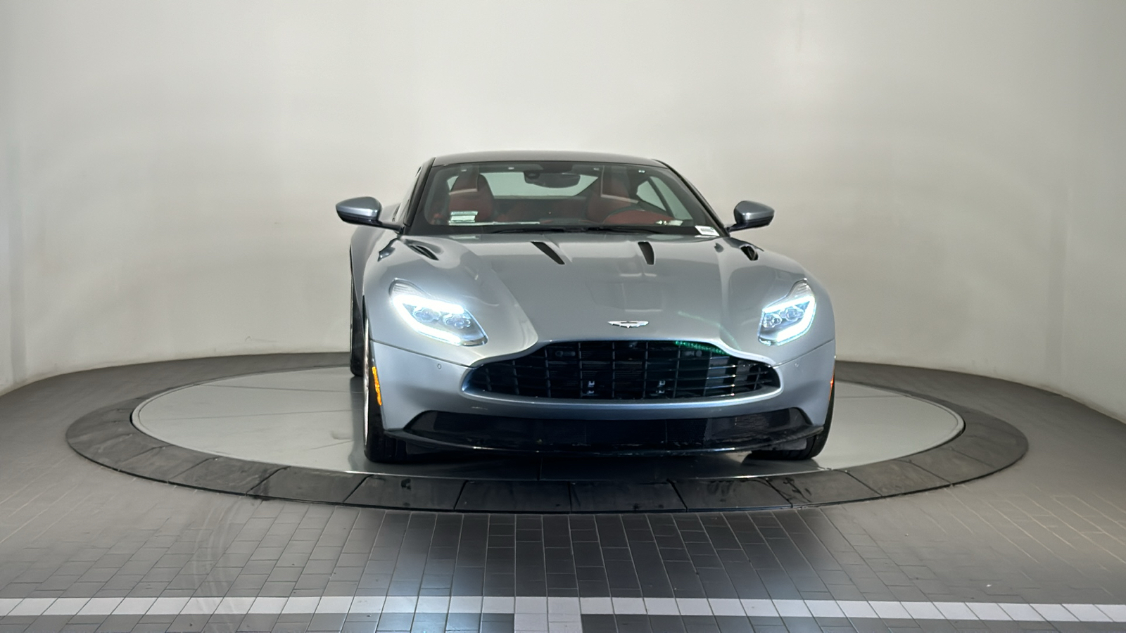 2017 Aston Martin DB11 Base 8