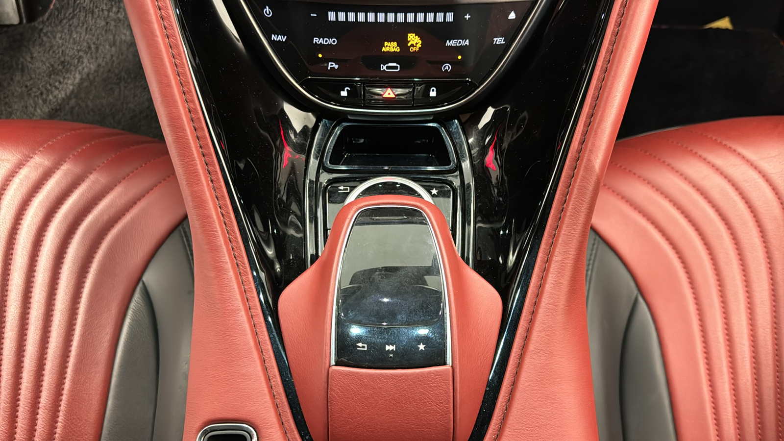 2017 Aston Martin DB11 Base 22