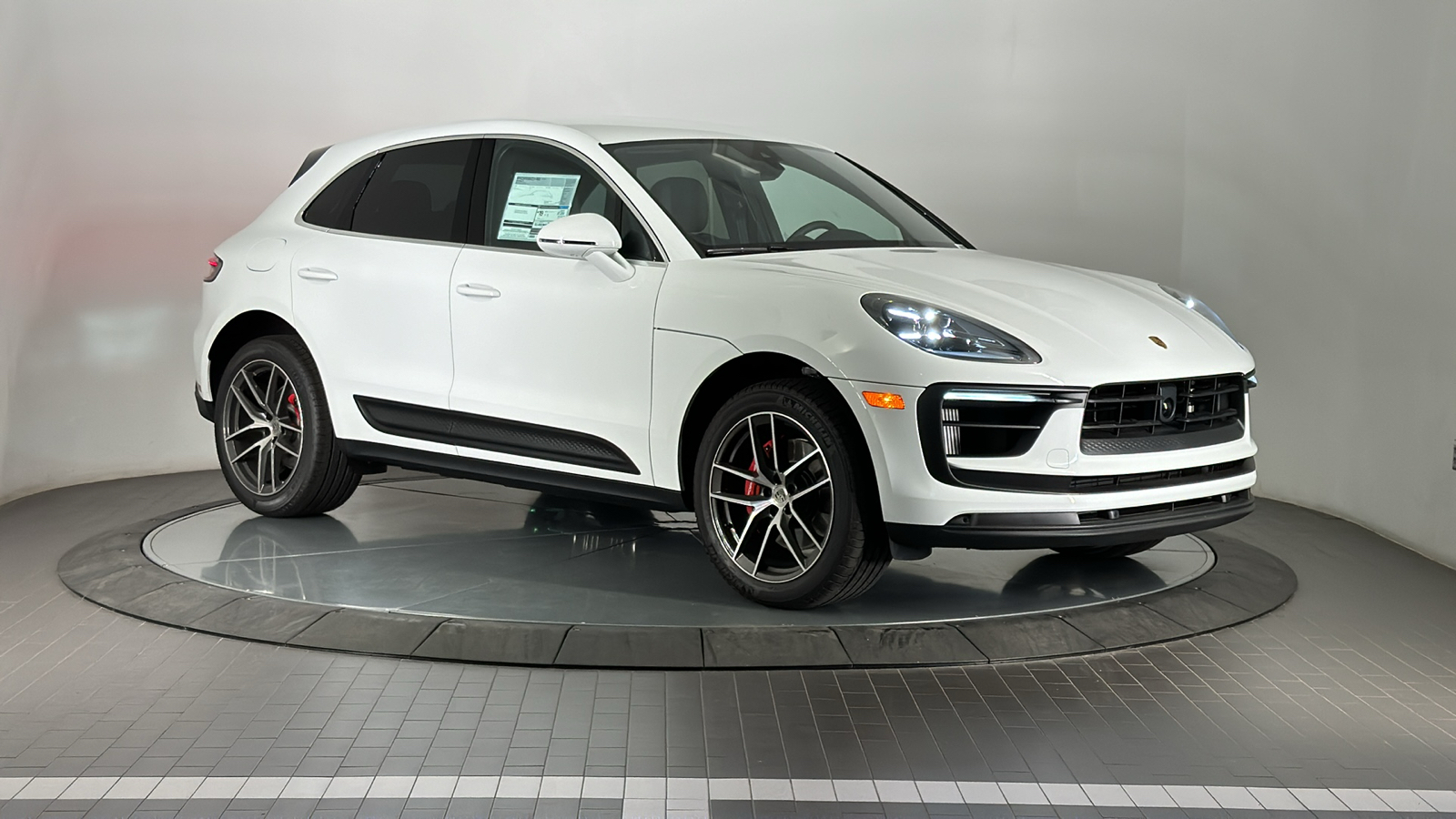 2024 Porsche Macan S 7