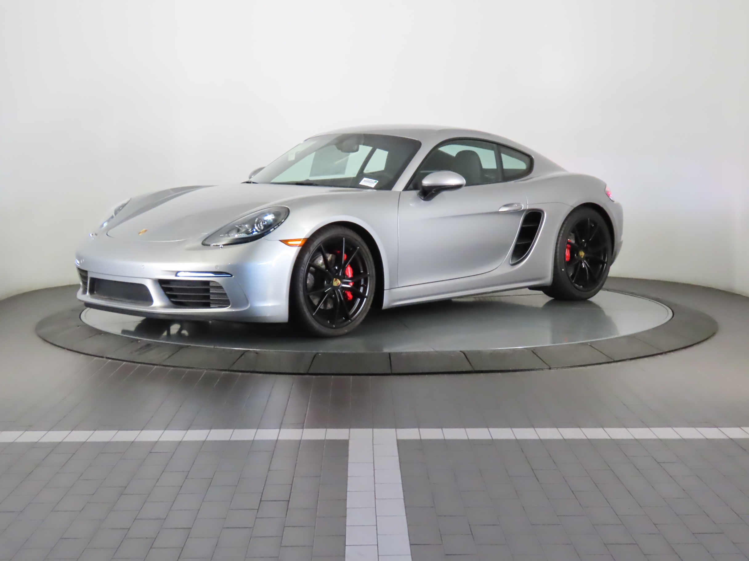 2024 Porsche 718 Cayman S 1