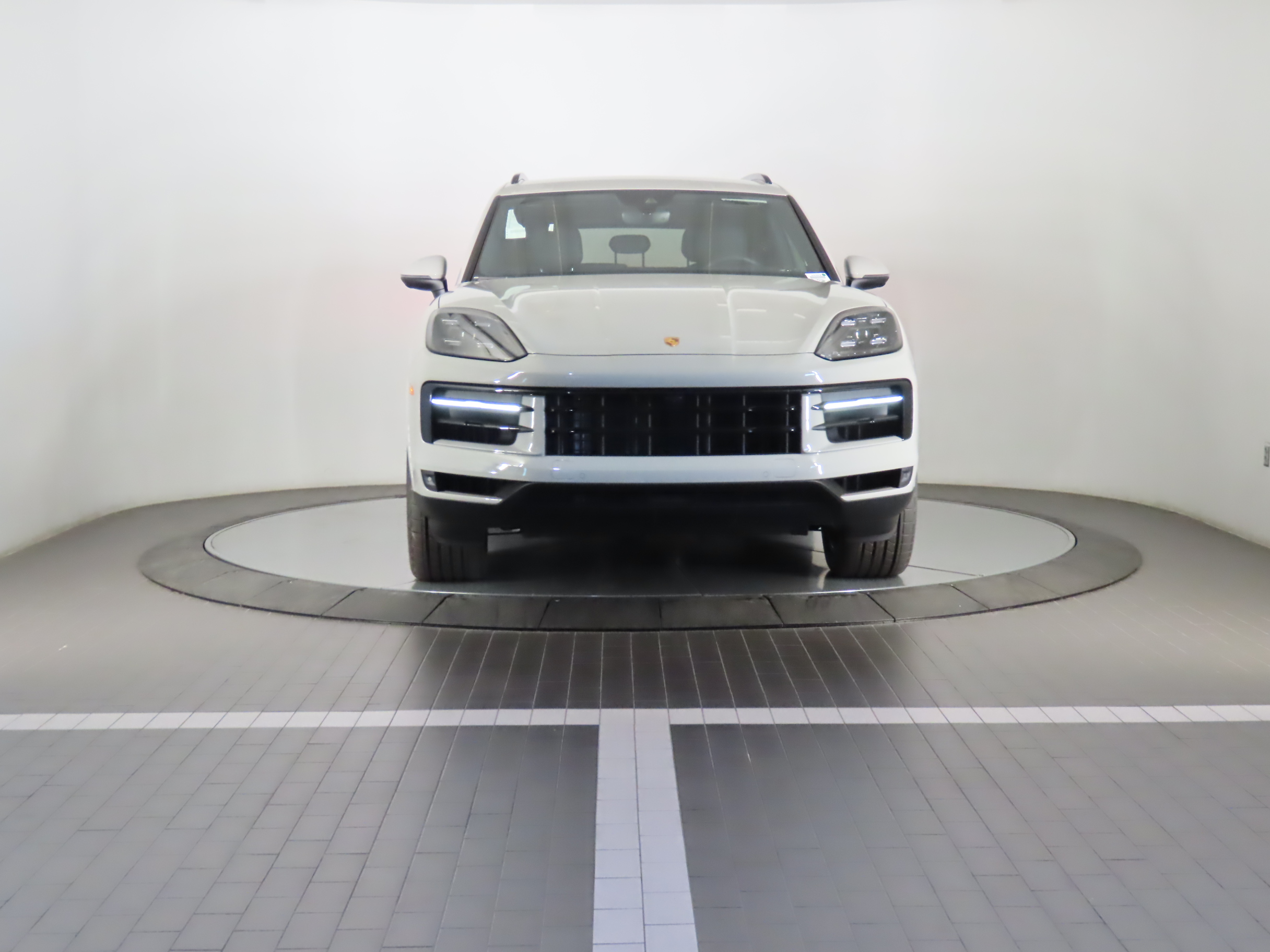 2024 Porsche Cayenne  8