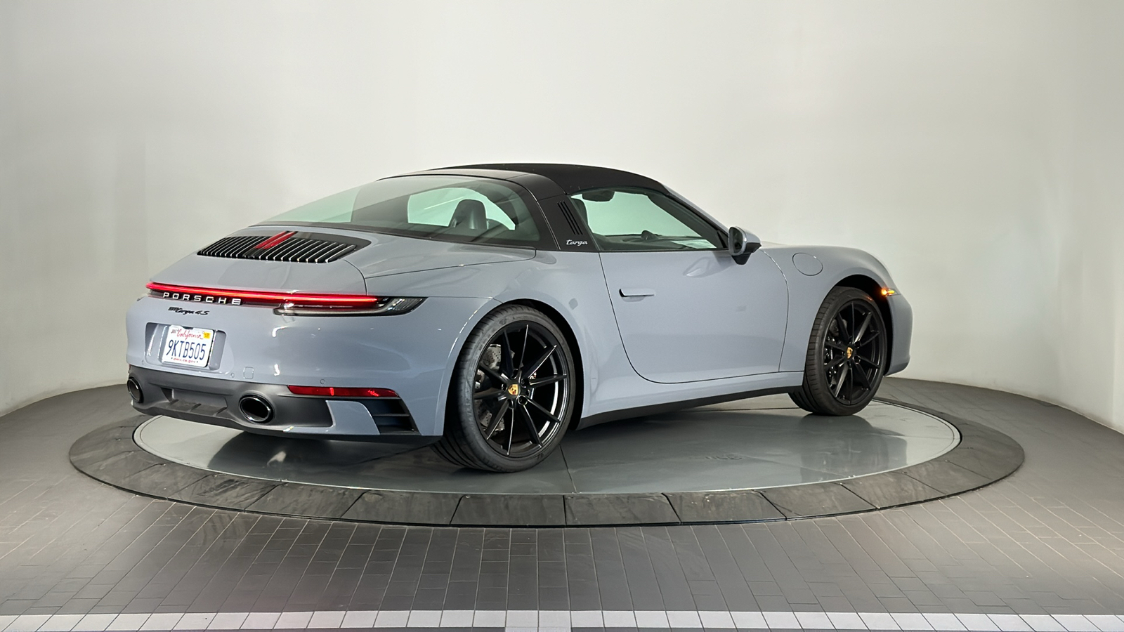 2024 Porsche 911 Targa 4S 5