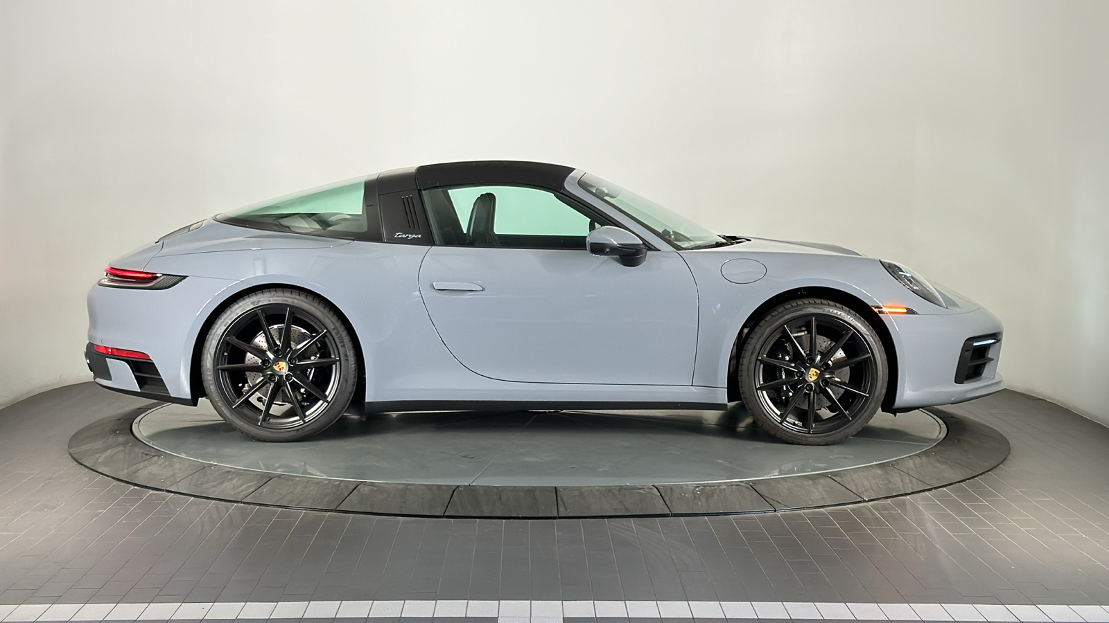 2024 Porsche 911 Targa 4S 6