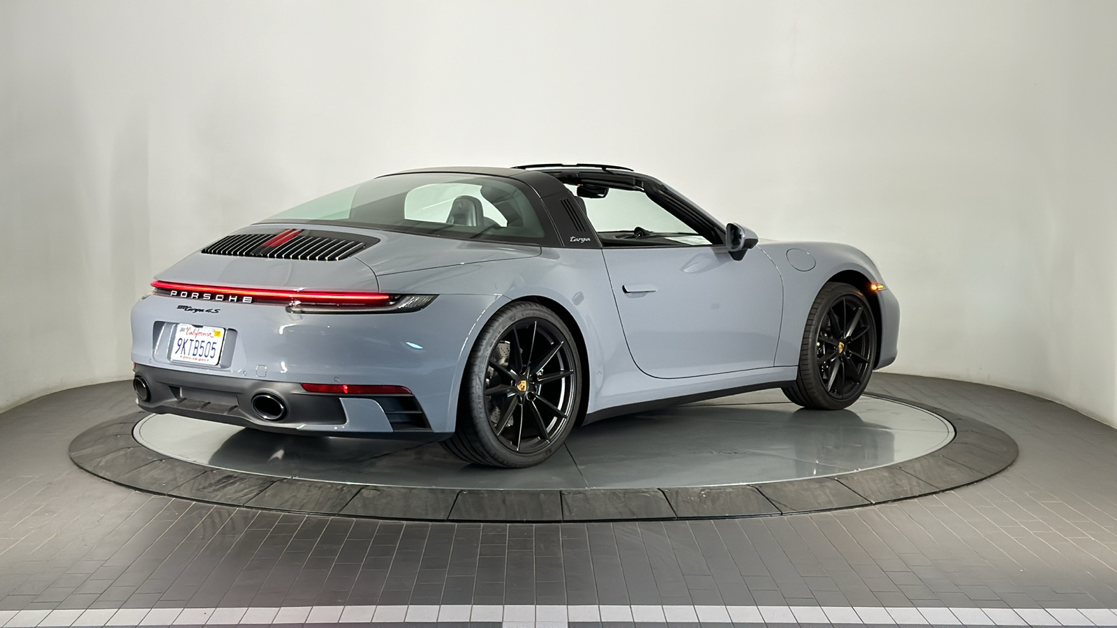 2024 Porsche 911 Targa 4S 13