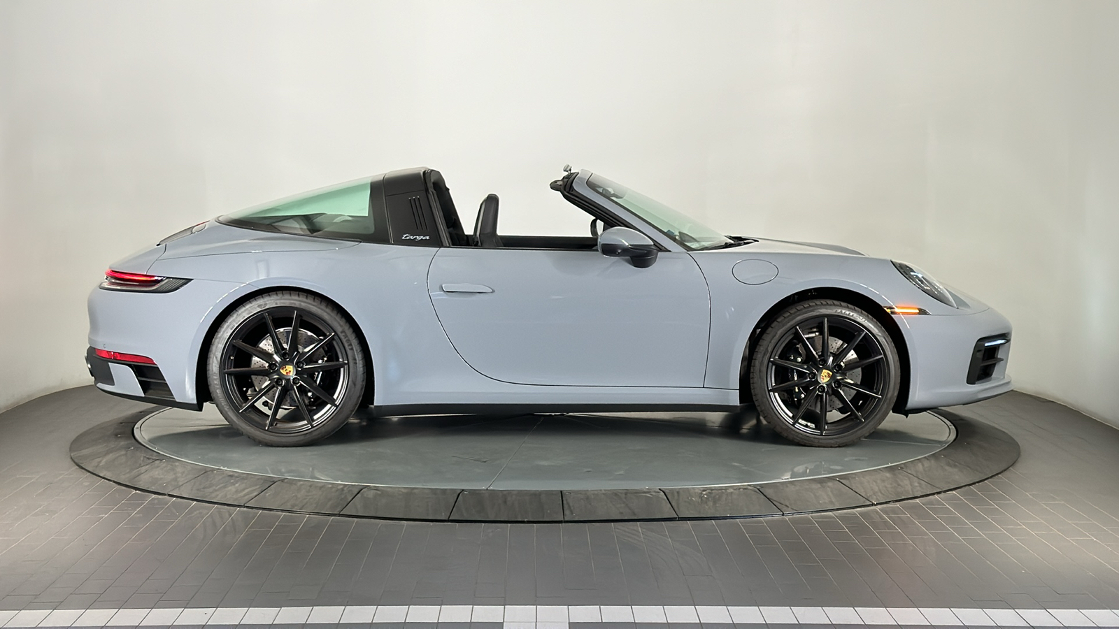 2024 Porsche 911 Targa 4S 14