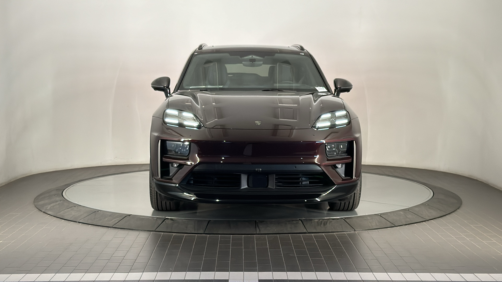 2024 Porsche Macan Electric Turbo 8