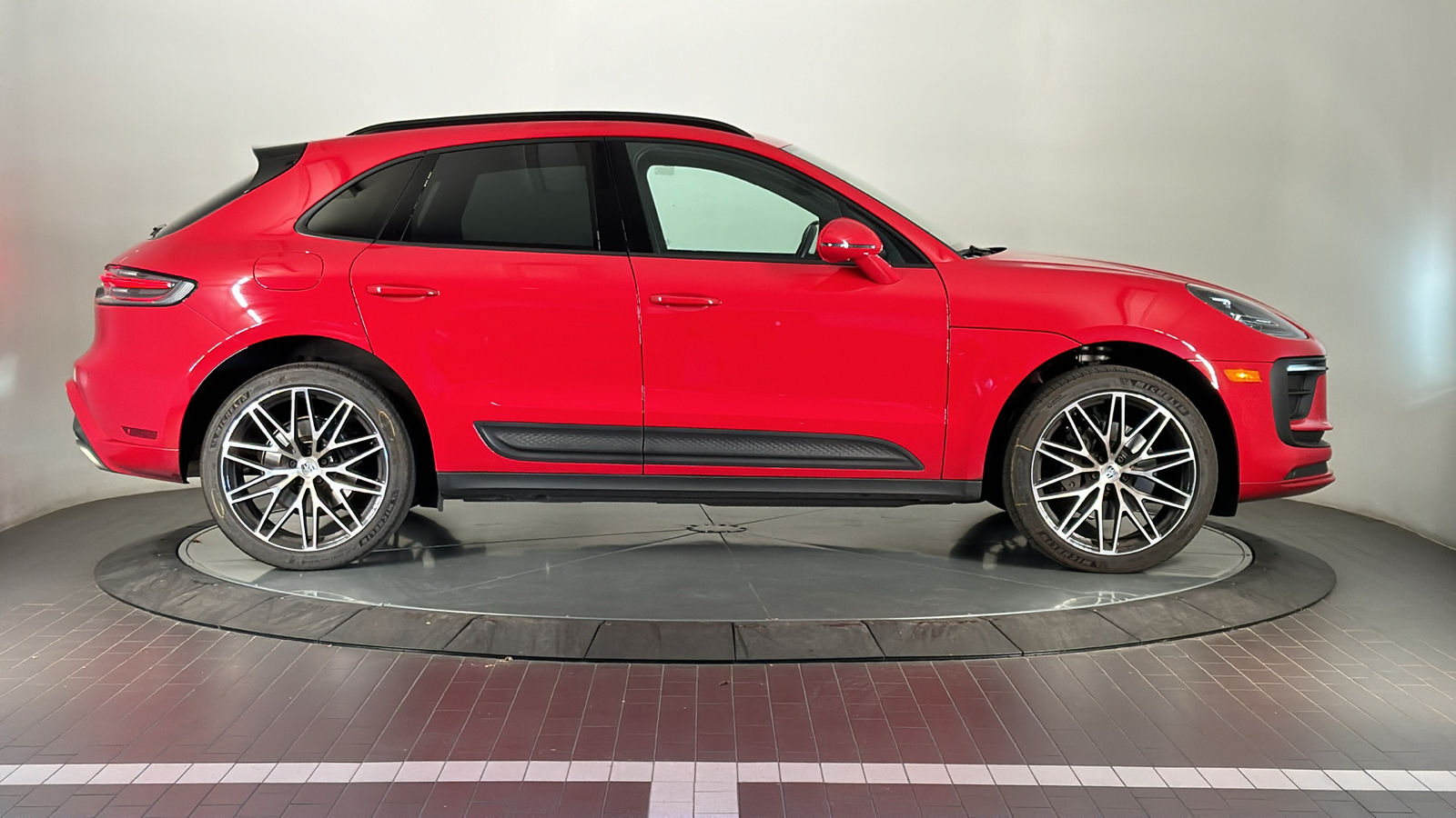 2023 Porsche Macan  6