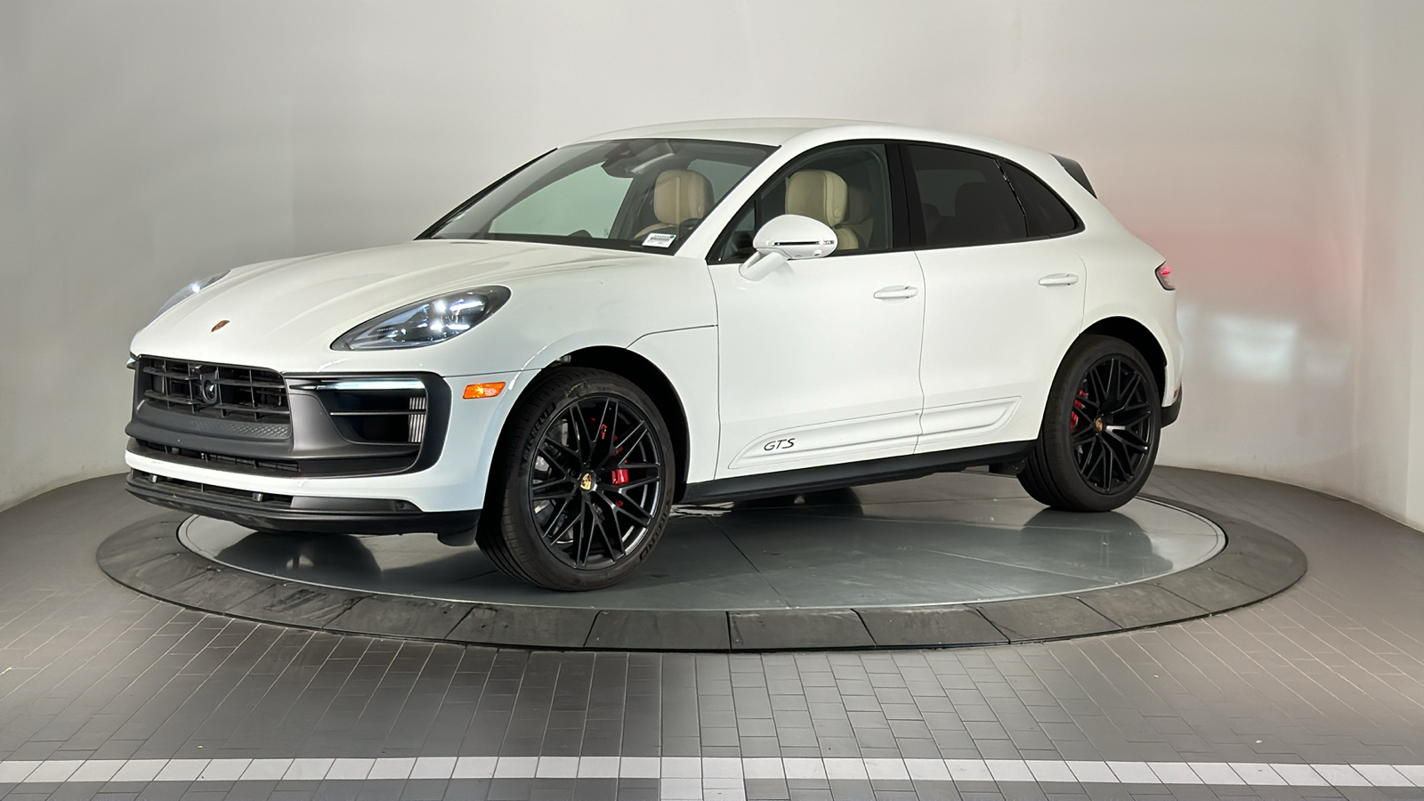 2024 Porsche Macan GTS 1