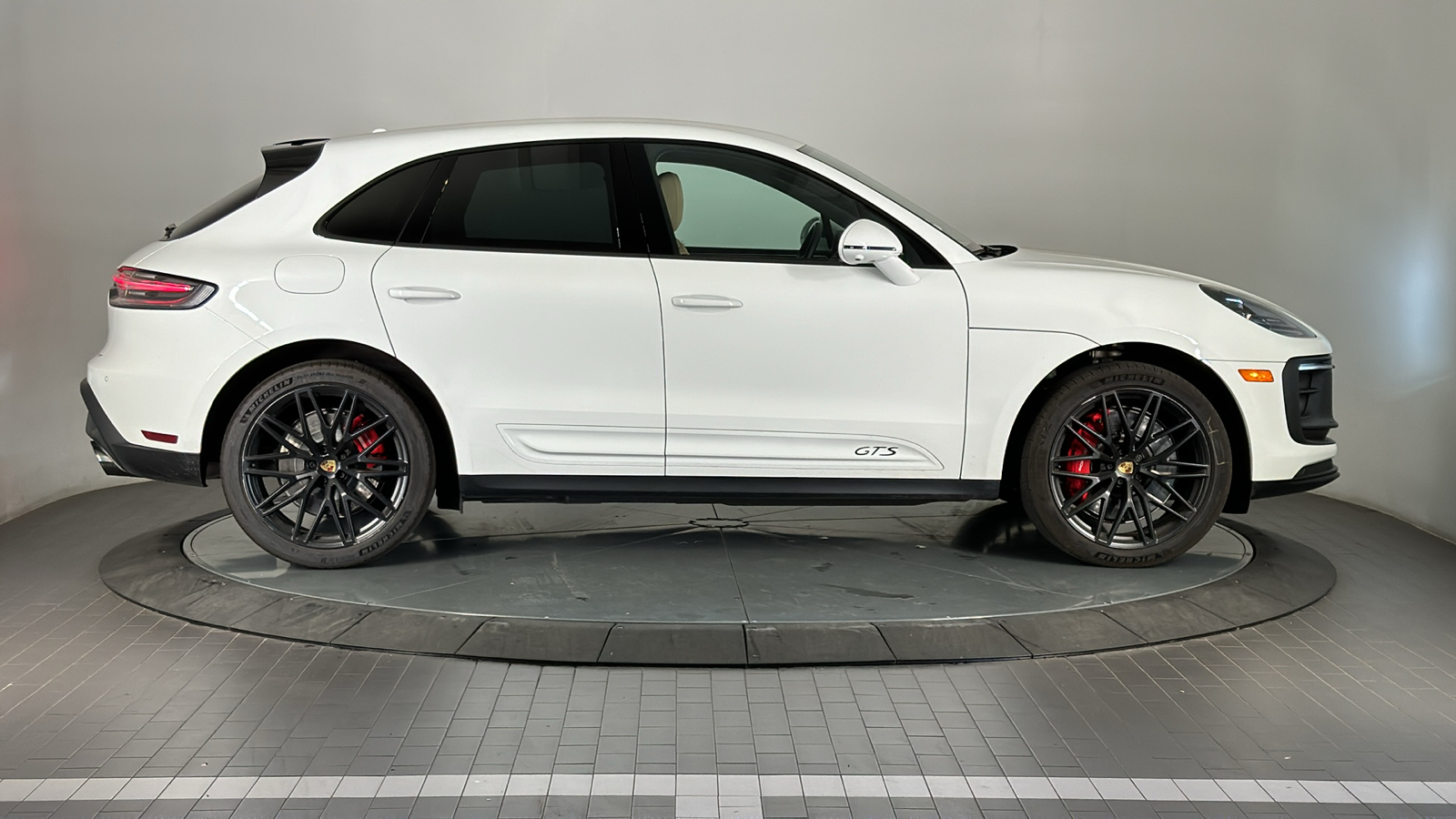 2024 Porsche Macan GTS 6