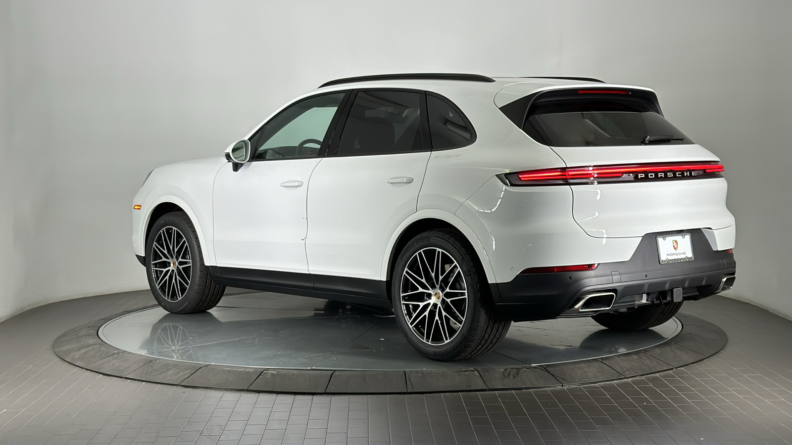 2025 Porsche Cayenne  3