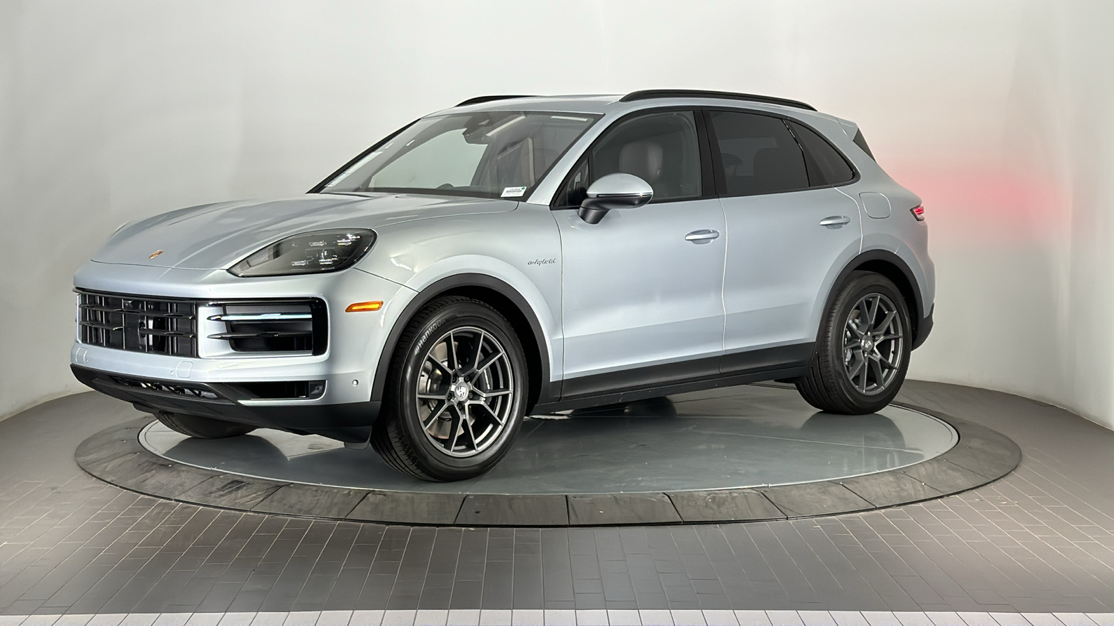 2025 Porsche Cayenne E-Hybrid  1